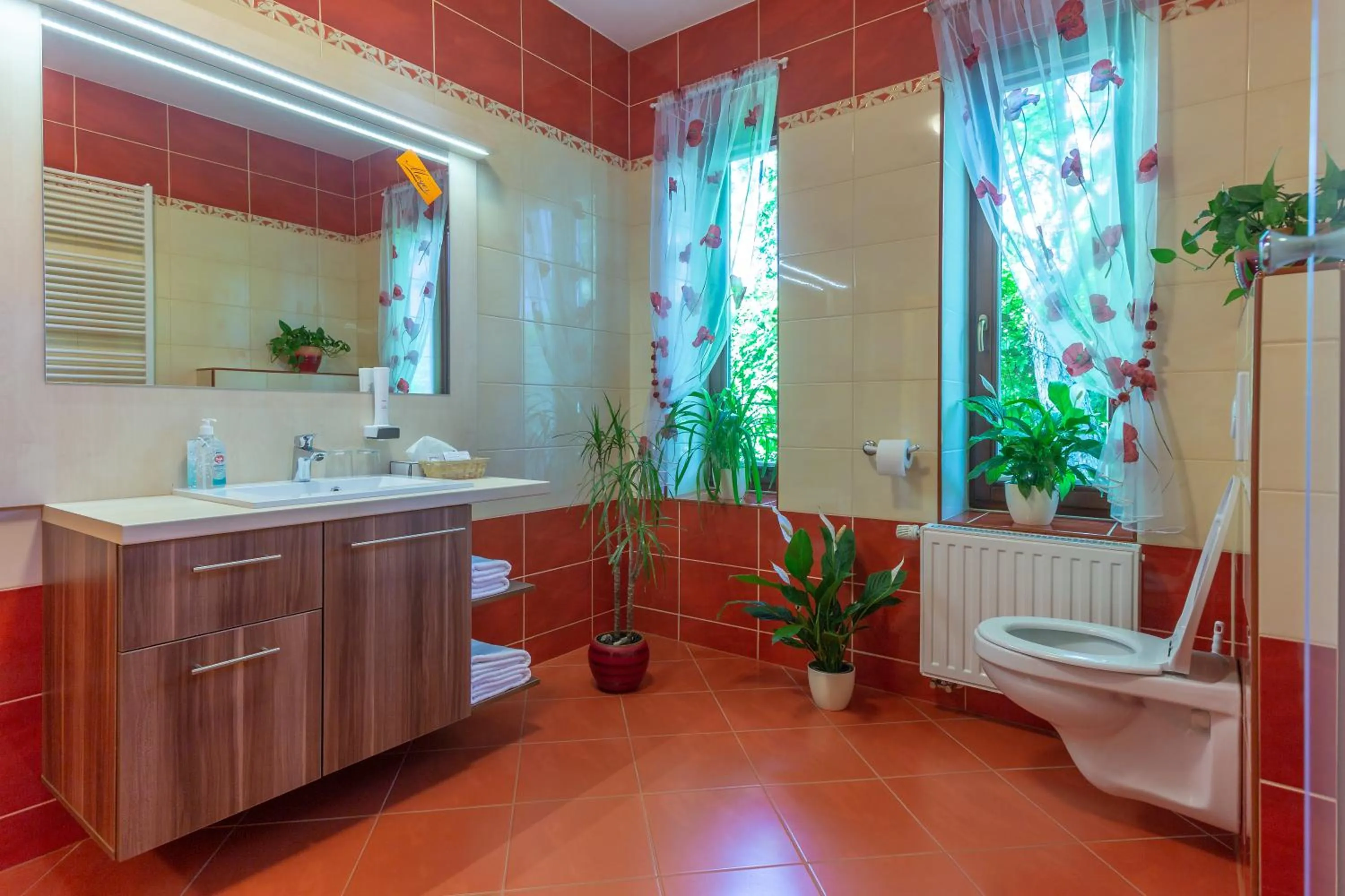 Bathroom in Hotel Mayer Alsóörs