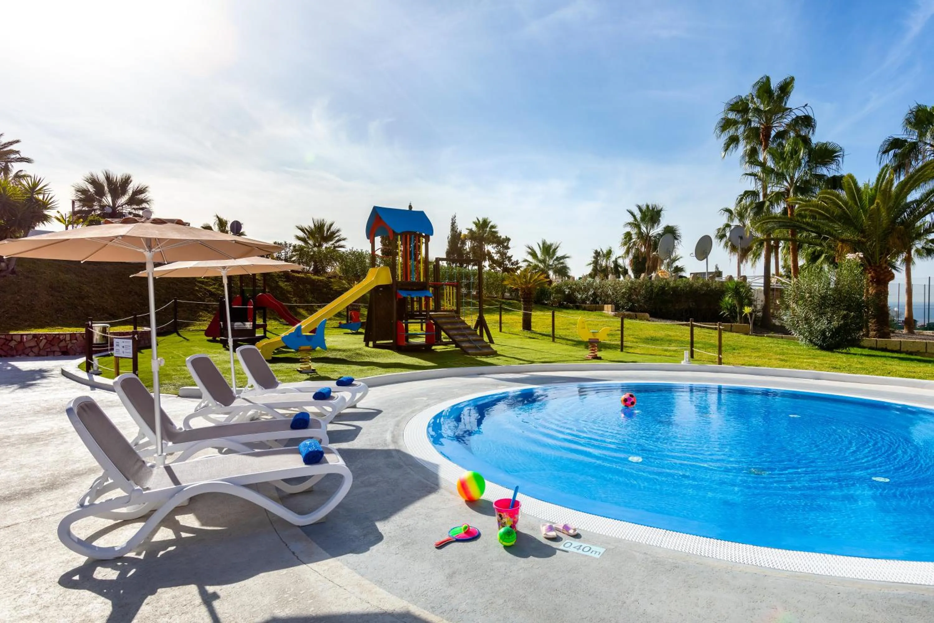 Swimming pool in Hotel Tropical Park