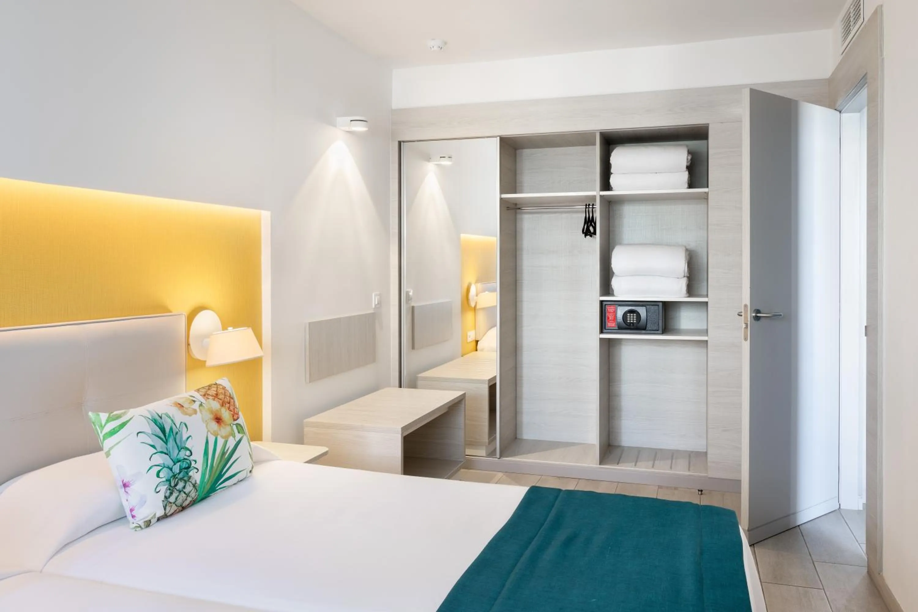 Bed in Hotel Tropical Park