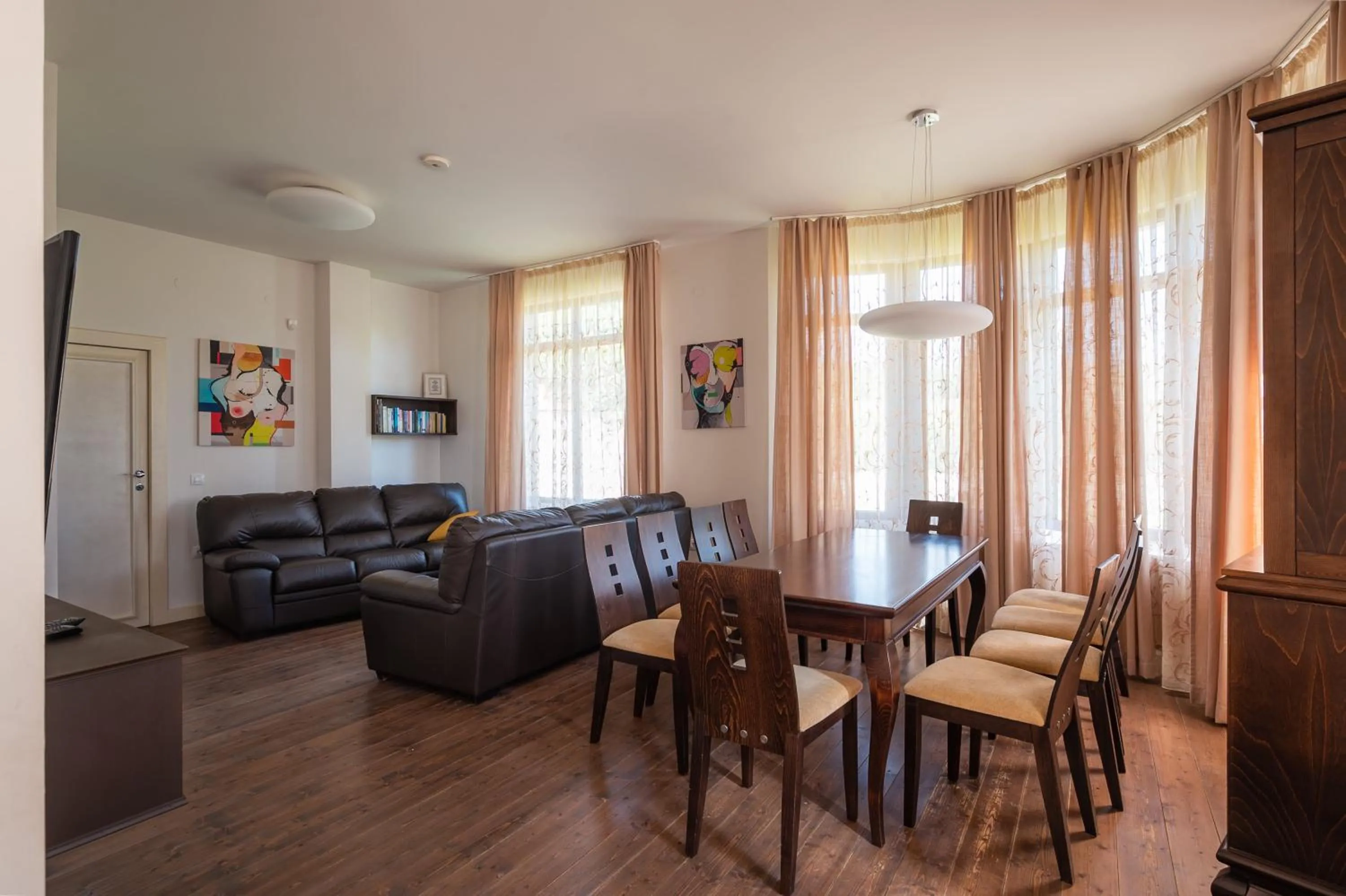 Communal lounge/ TV room in KATERINA guest house