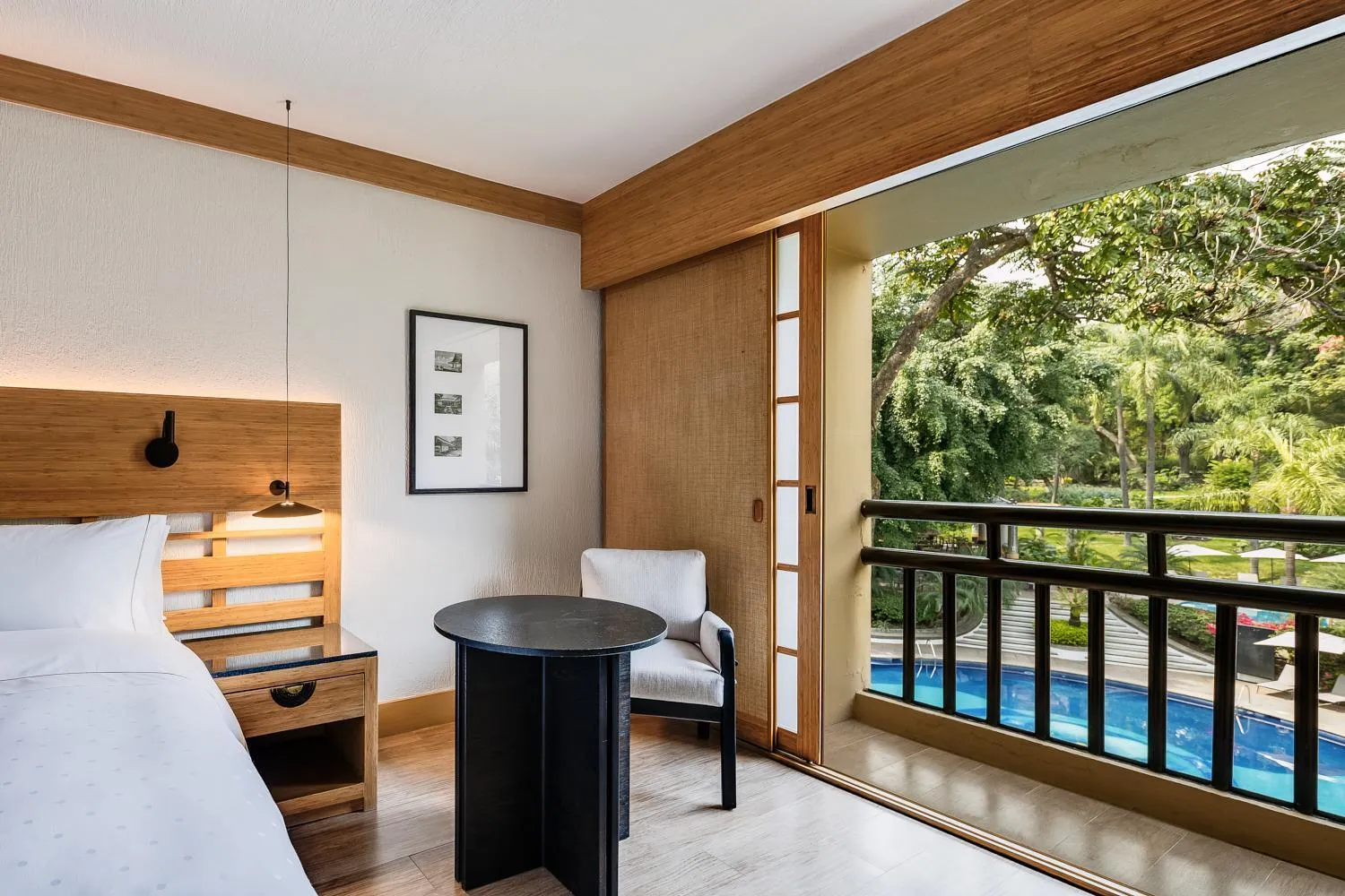 Pool view, Bed in Grand Fiesta Americana Sumiya Cuernavaca