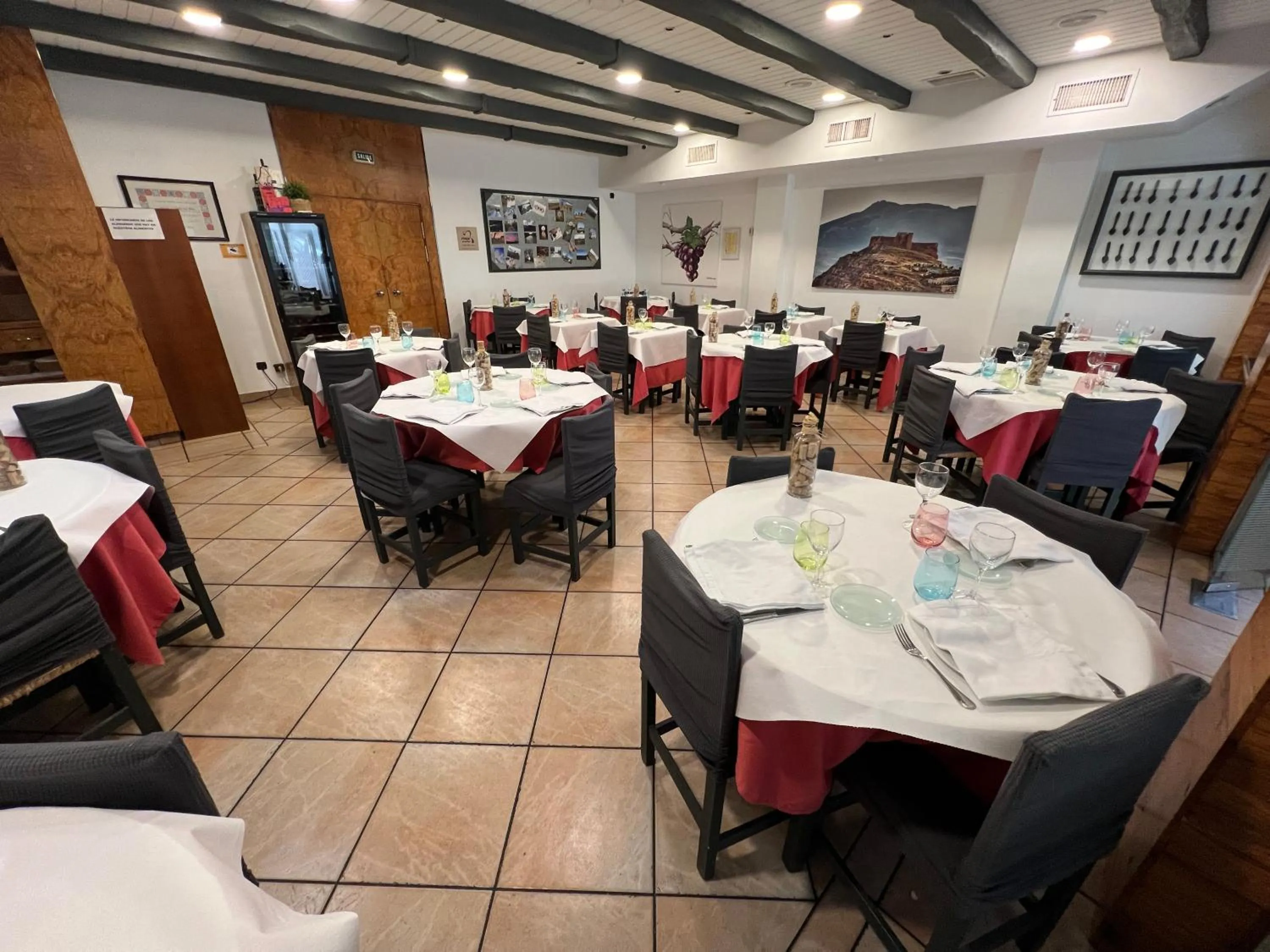 Restaurant/places to eat in Hotel Virrey