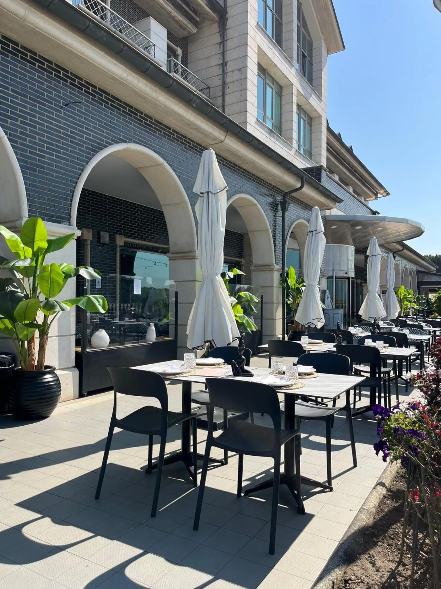 Restaurant/places to eat in Hotel Milagros Golf