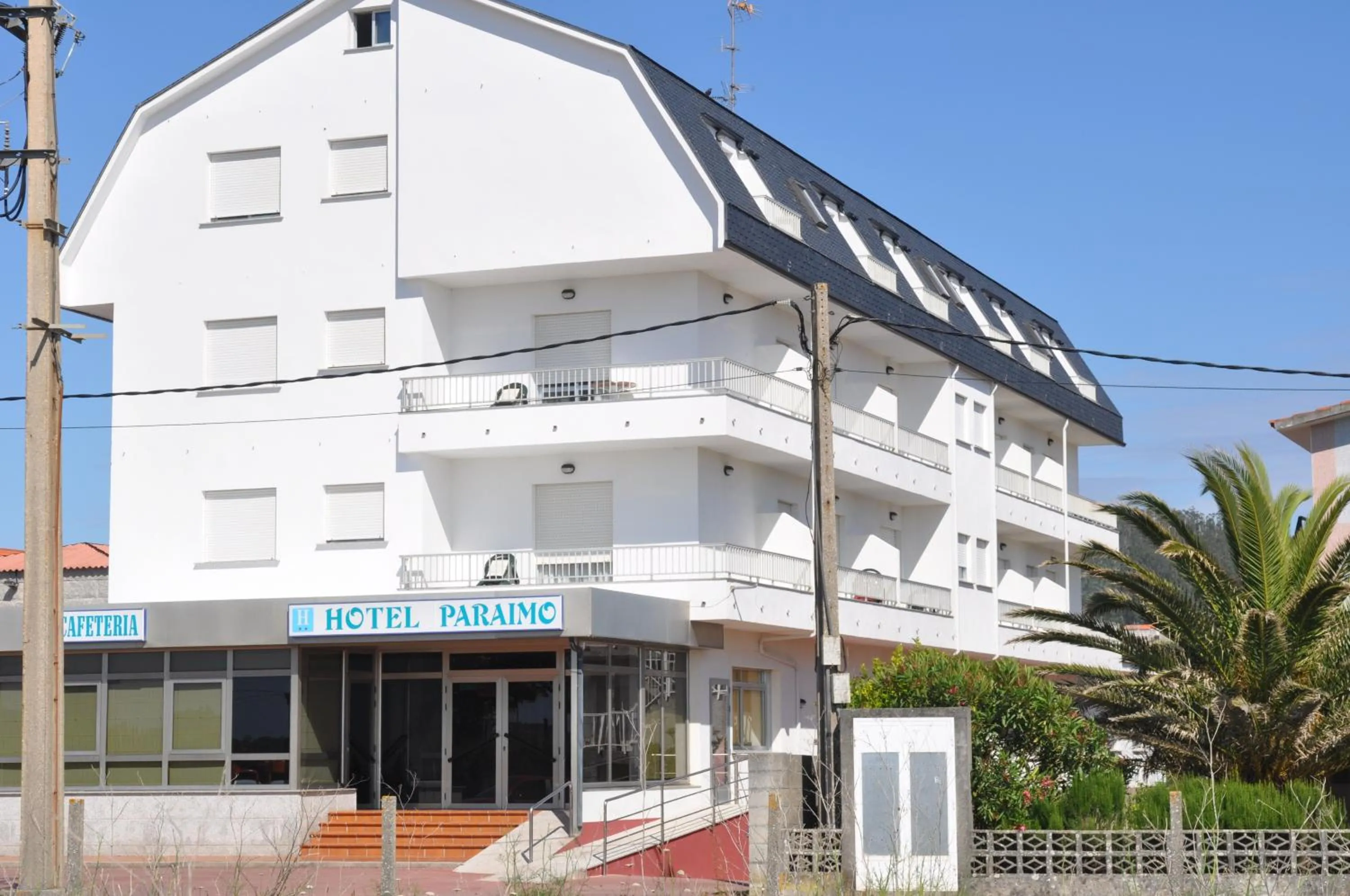 Property building in Hotel Paraimo