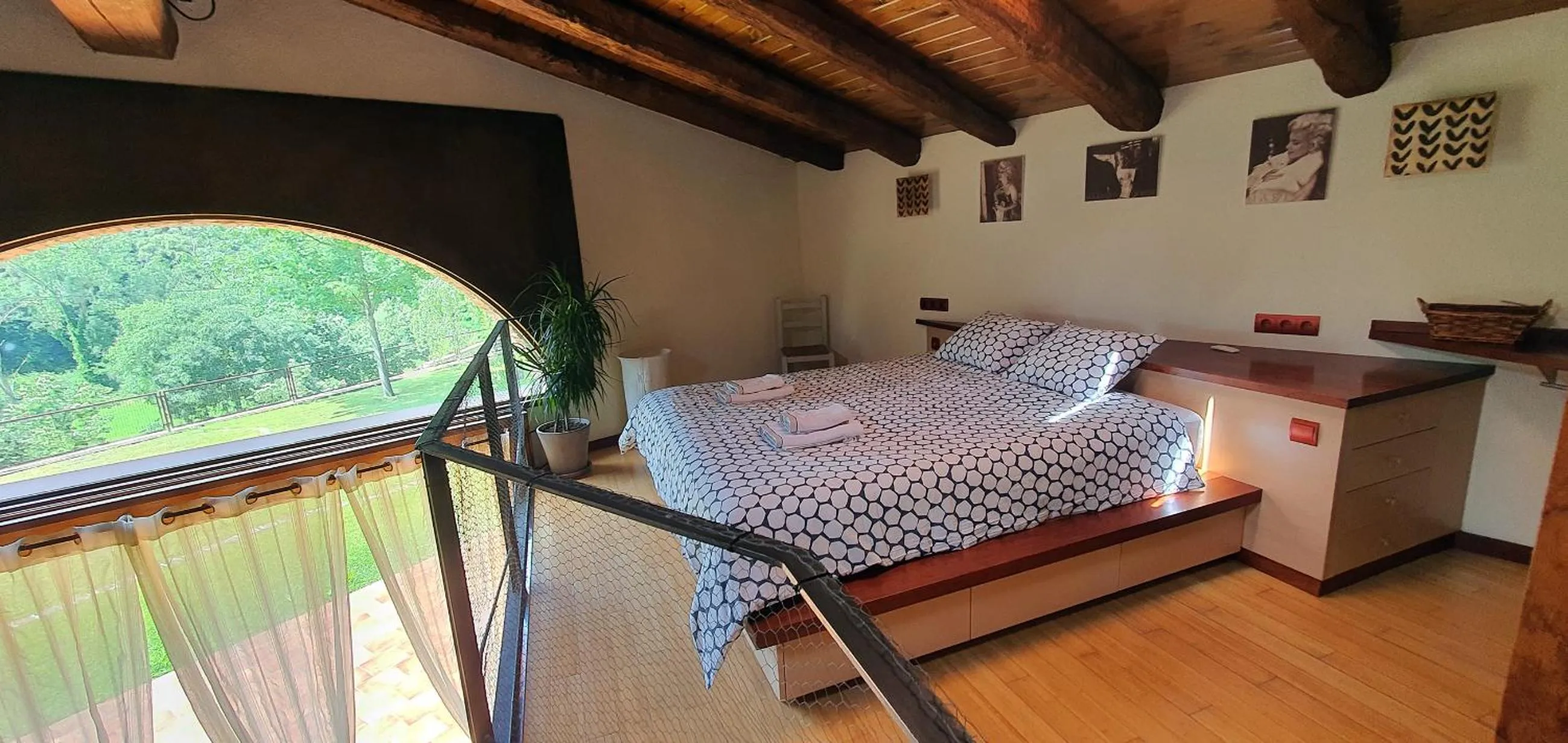 Bedroom, Bed in Masia Can Bachs