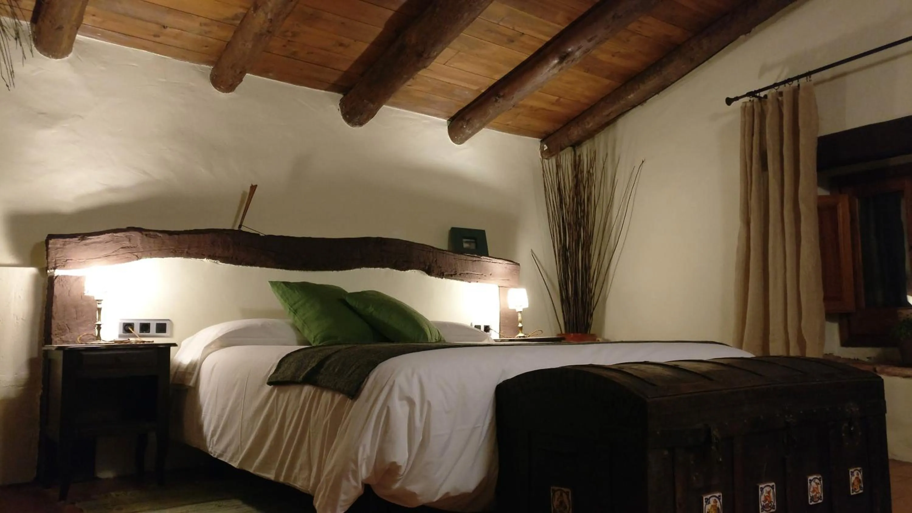 Bedroom, Bed in Masia Can Bachs