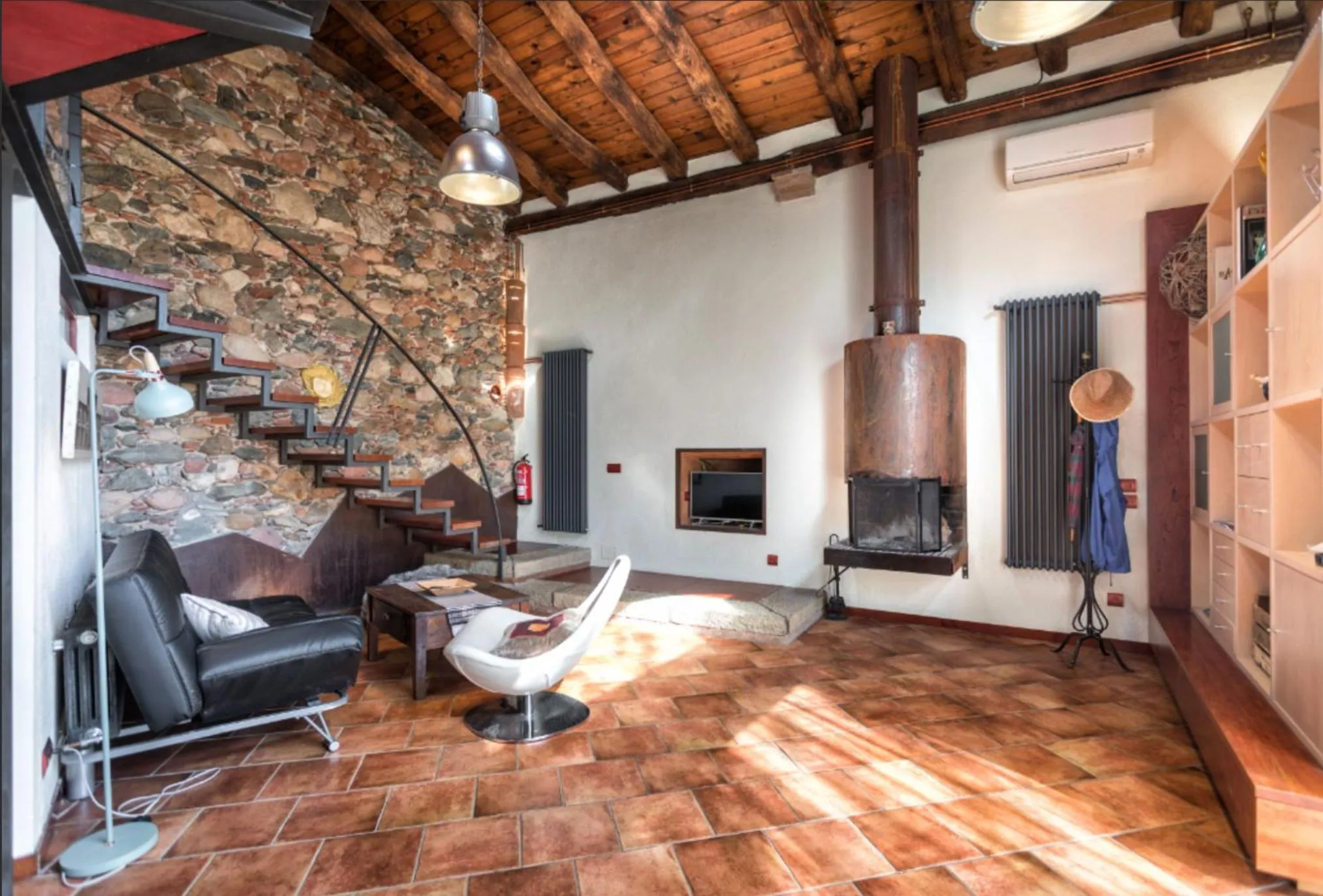 Bedroom in Masia Can Bachs