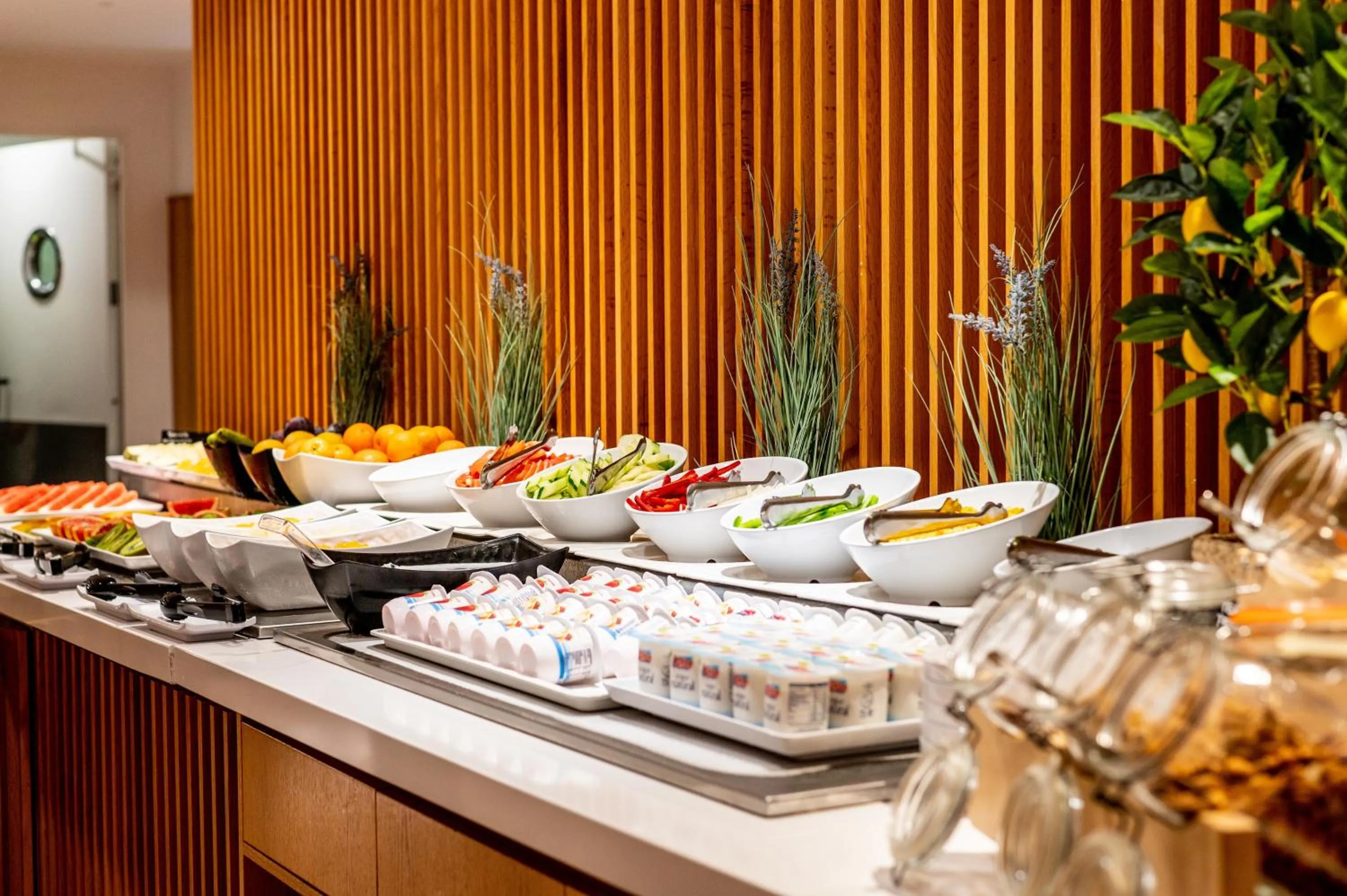 Restaurant/places to eat in Flamingo Beach Mate