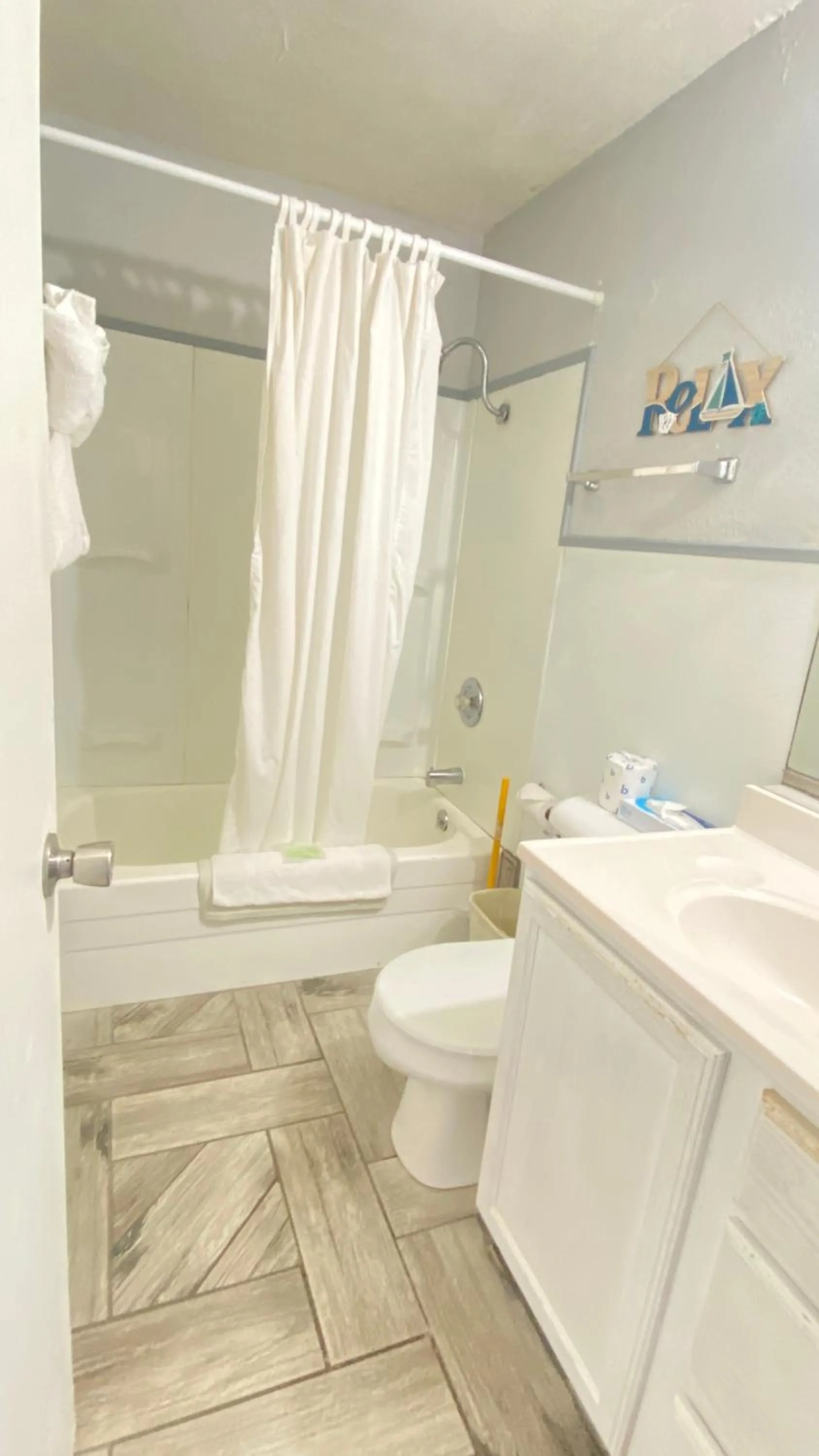 Ocean Shores Inn & Suites