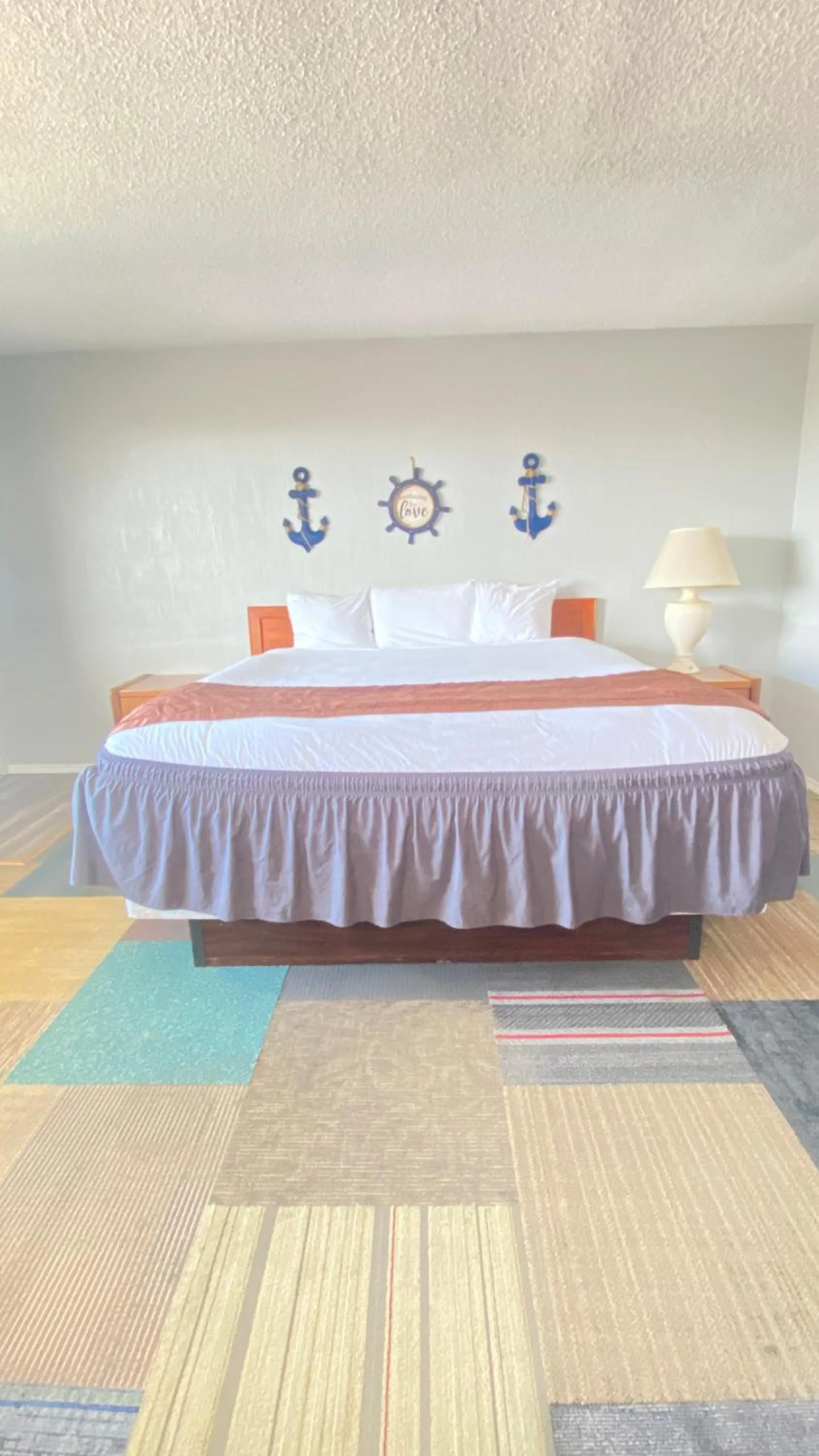 Bed in Ocean Shores Inn & Suites