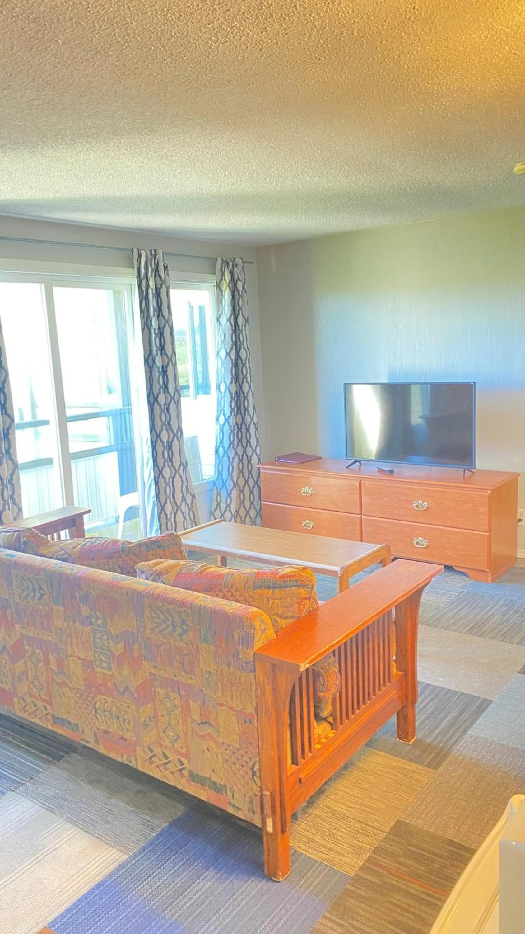 TV and multimedia in Ocean Shores Inn & Suites