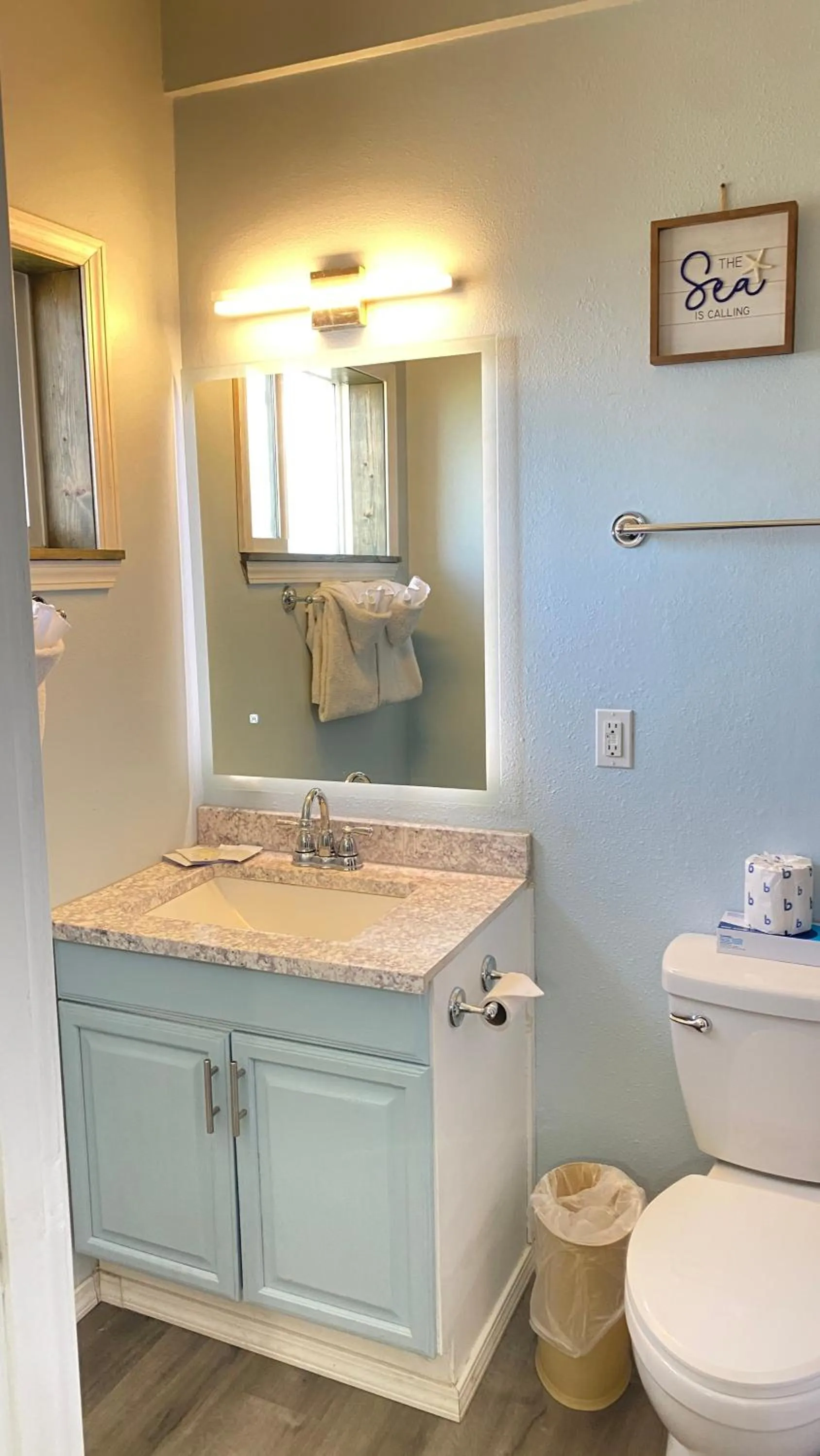 Ocean Shores Inn & Suites