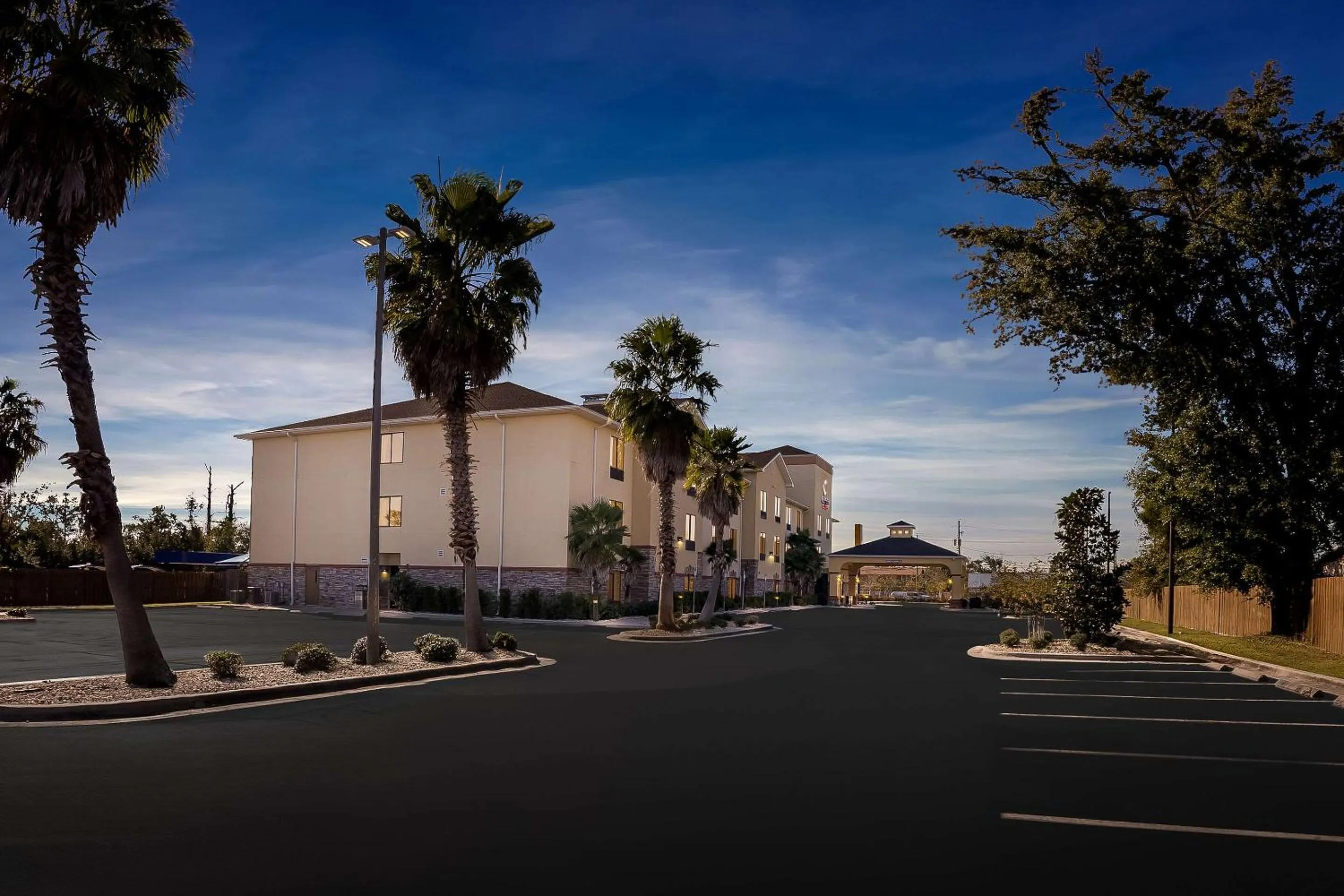 Property building in Comfort Suites Panama City near Tyndall AFB