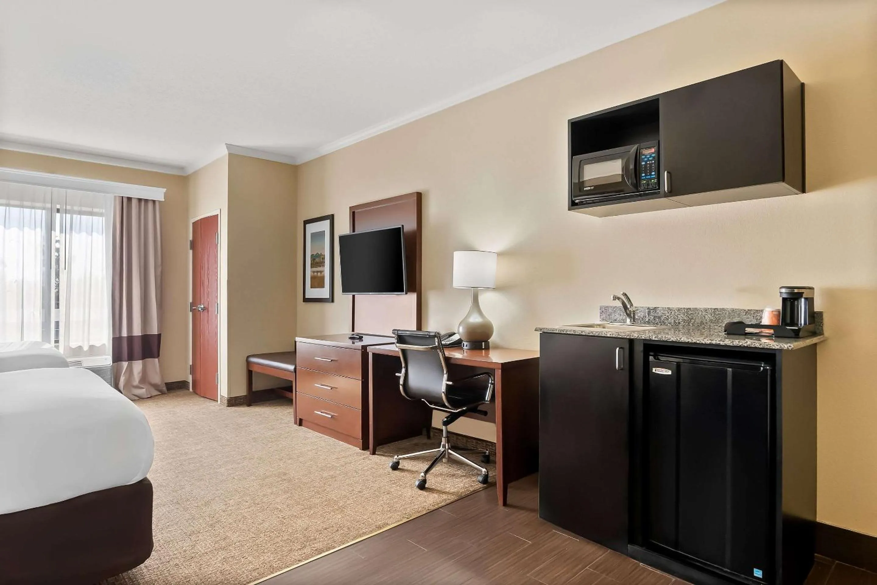 Bed in Comfort Suites Panama City near Tyndall AFB