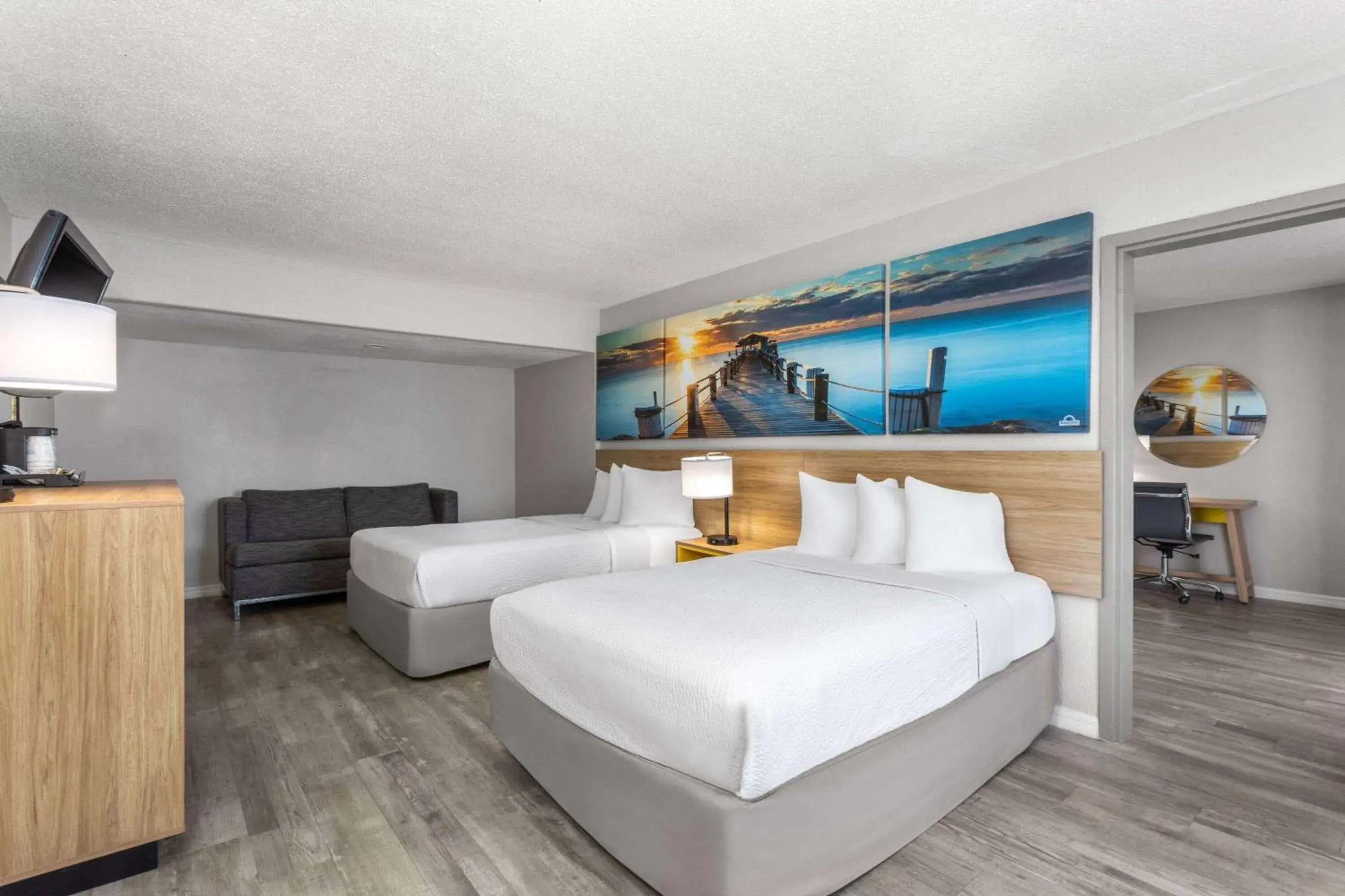 Two-Bedroom Suite - Non-Smoking in Days Inn by Wyndham Wildwood I-75 Two-Bedroom Suite - Non-Smoking in Days Inn by Wyndham Wildwood I-75