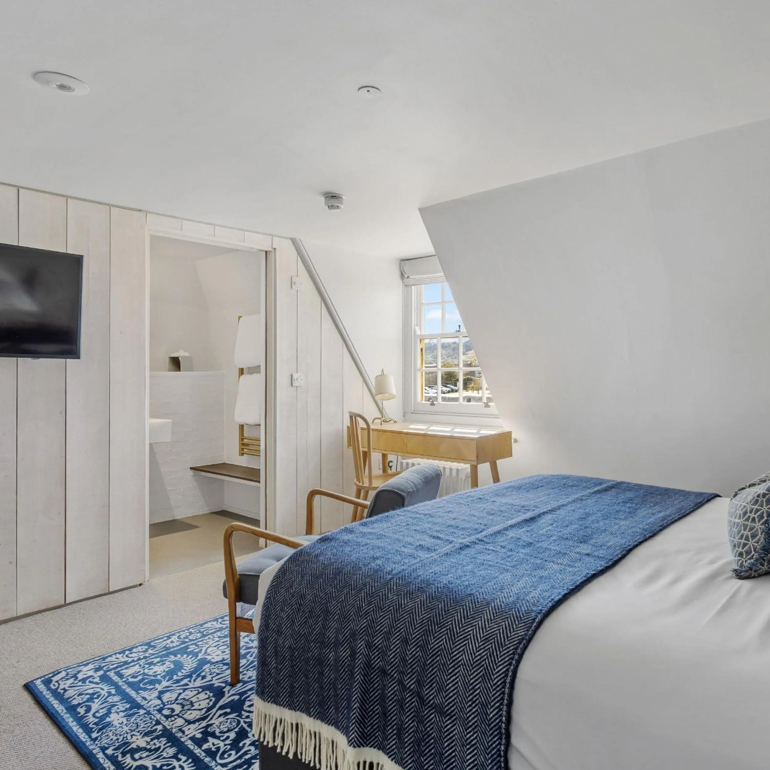 Toilet, Bed in Admiral's House by Maison Pierre