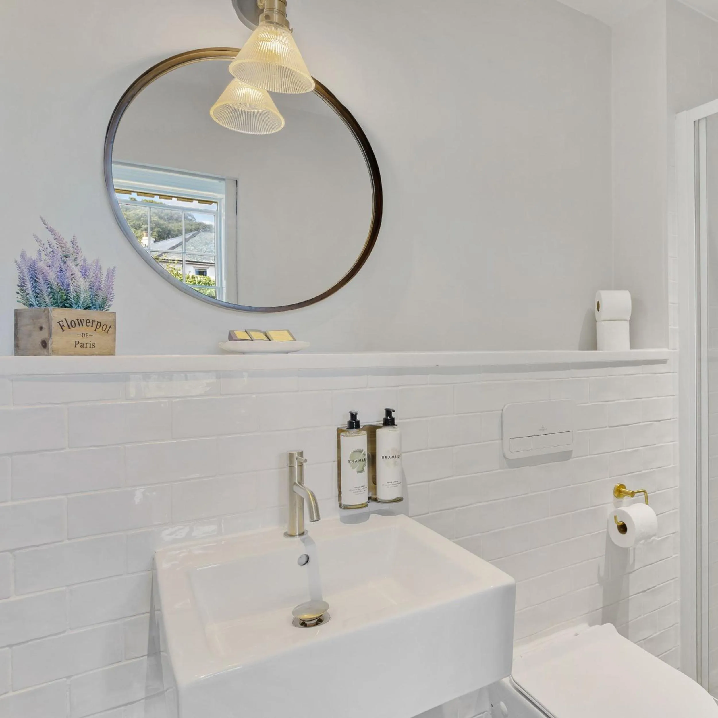 Toilet in Admiral's House by Maison Pierre