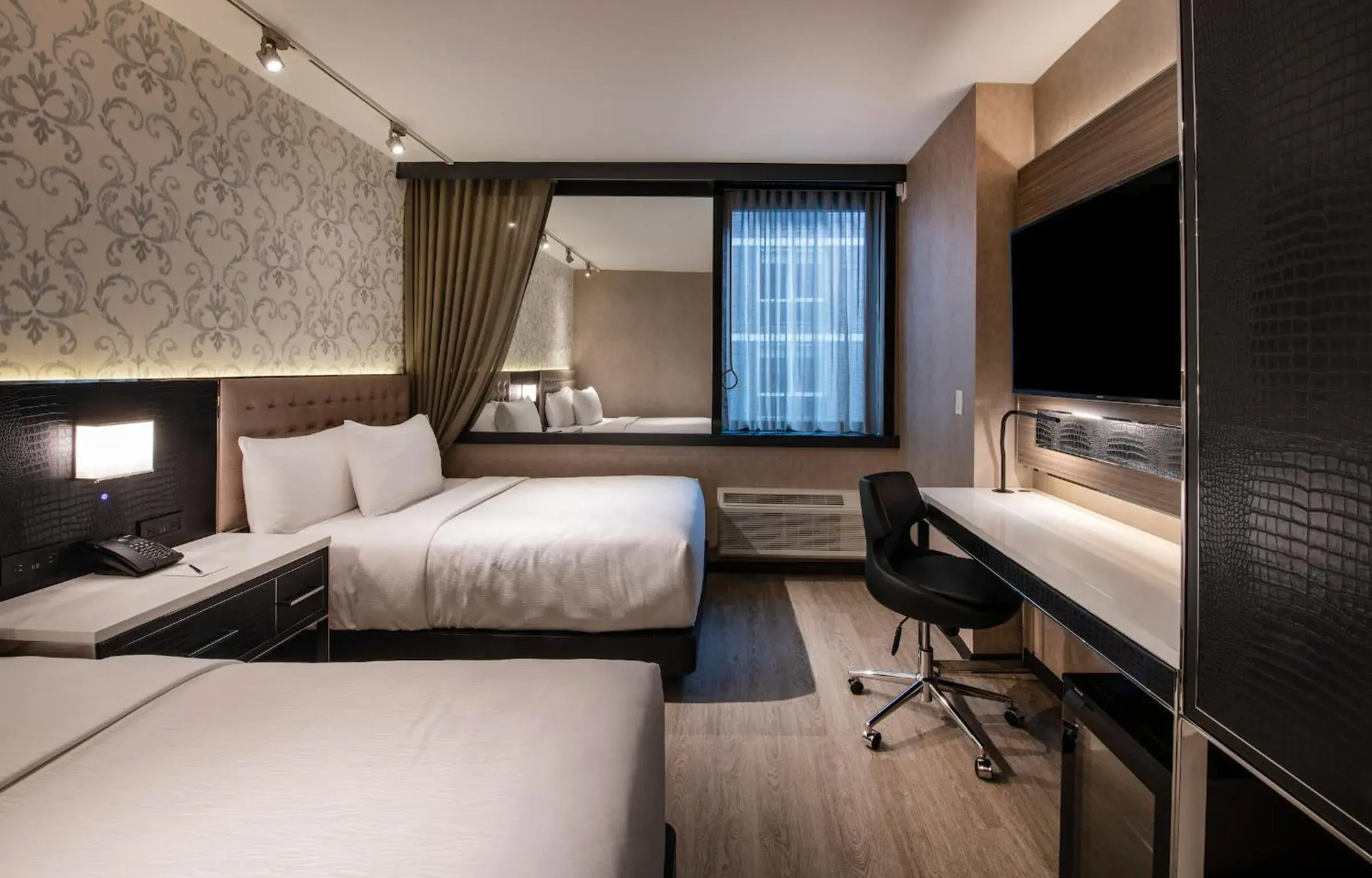 Standard Double ADA Guest Room in Aliz Hotel Times Square Standard Double ADA Guest Room in Aliz Hotel Times Square