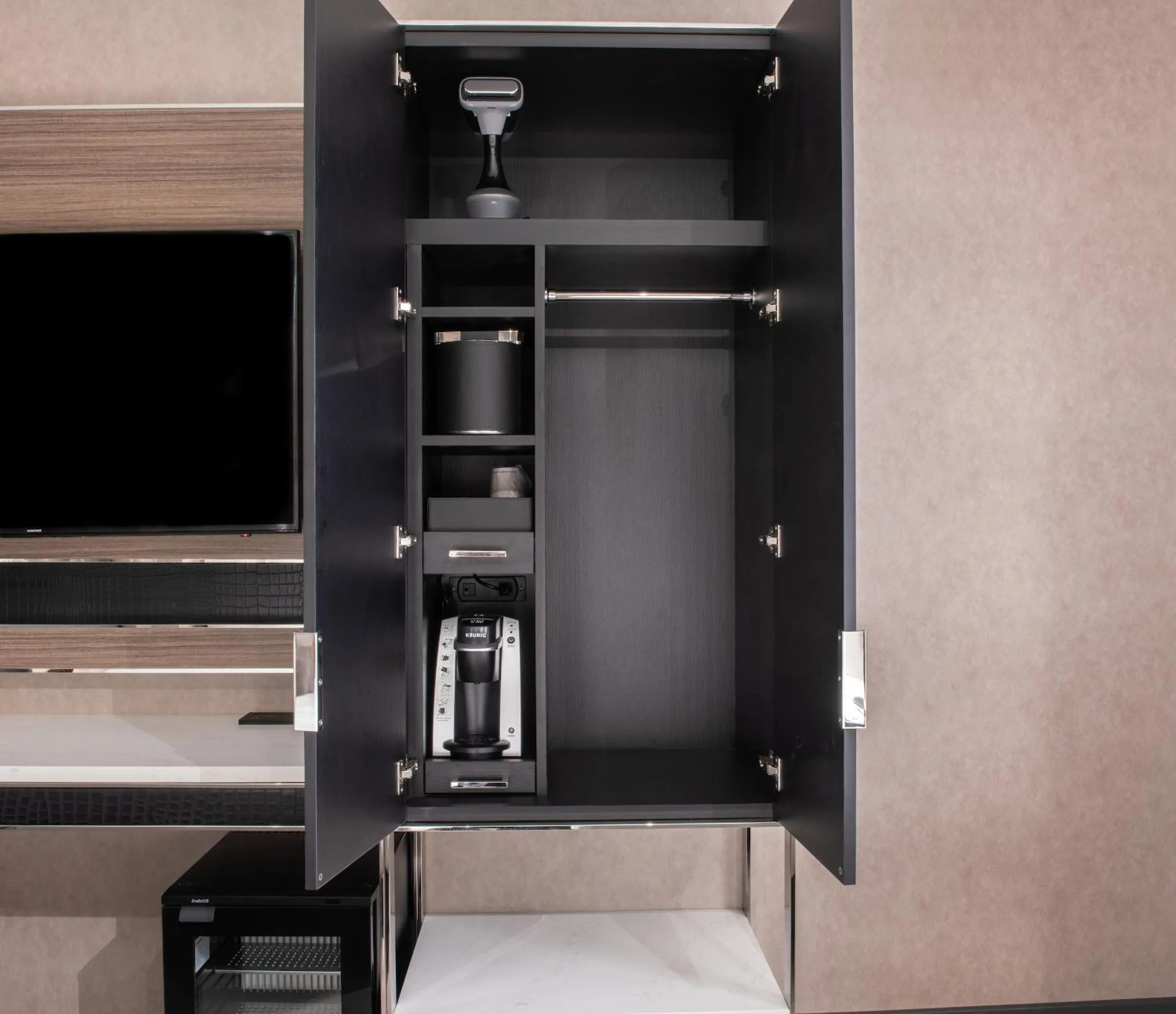 Coffee/tea facilities in Aliz Hotel Times Square