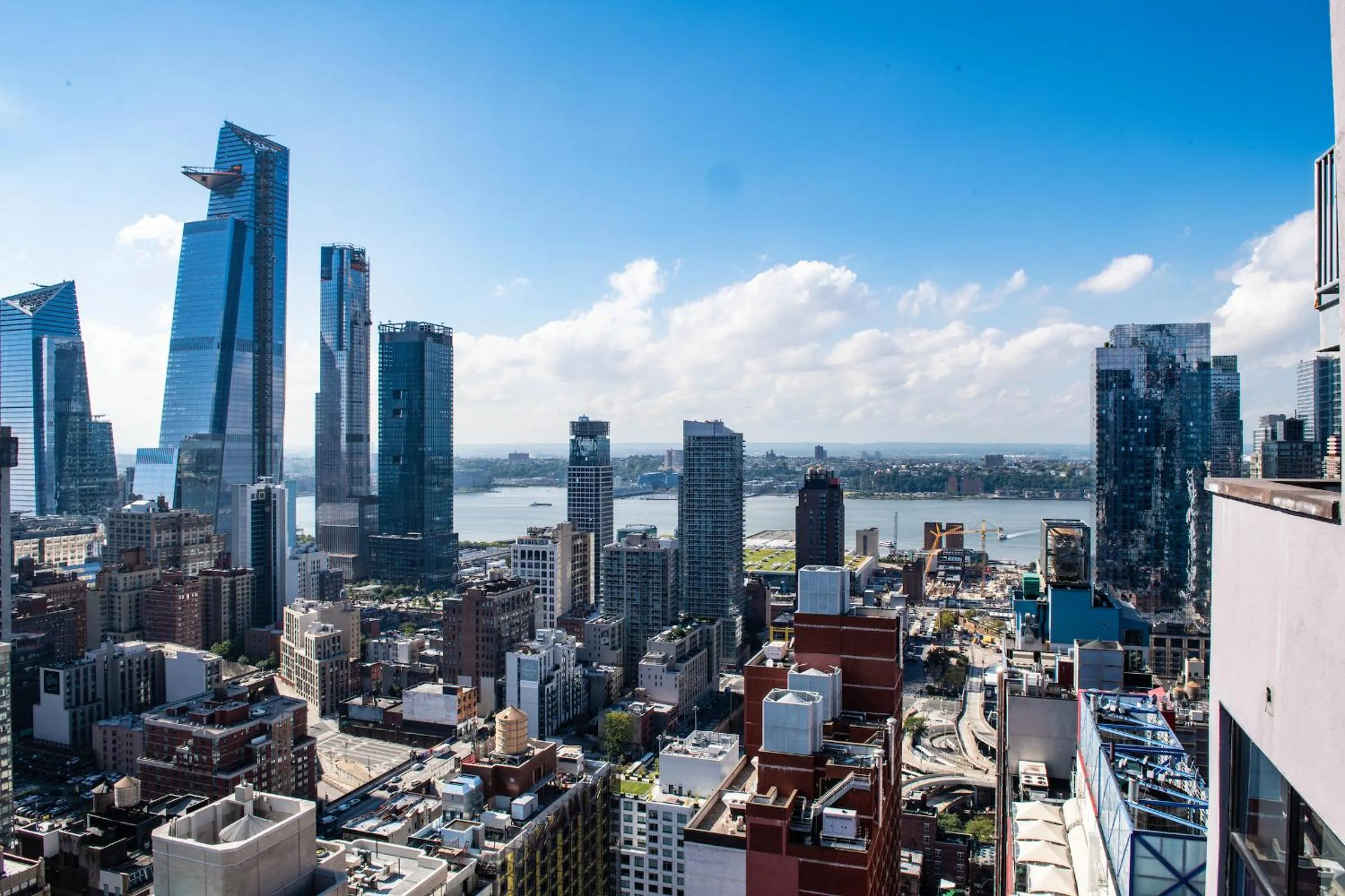 City view in Aliz Hotel Times Square