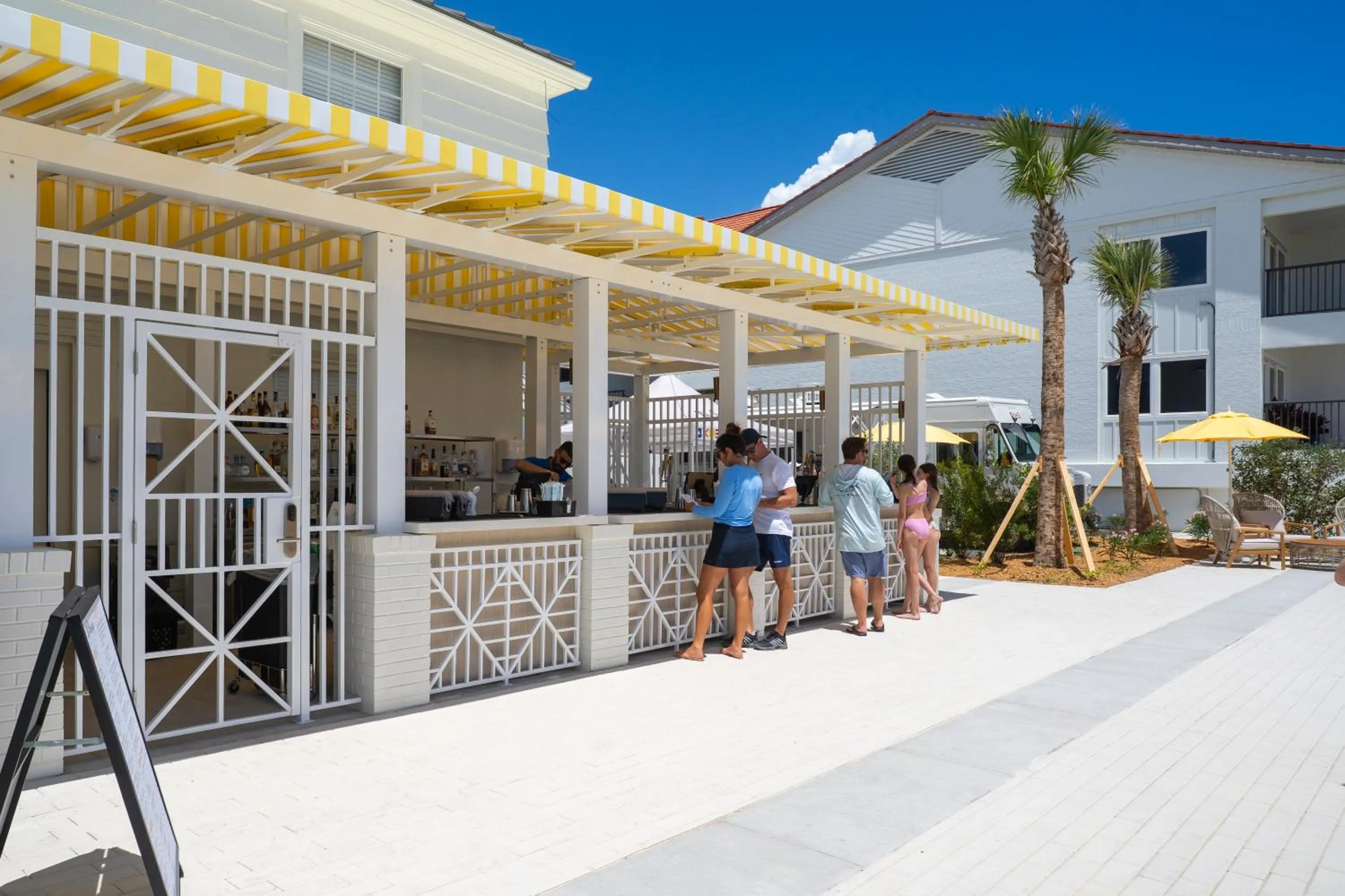 Lounge or bar in Ponte Vedra Inn and Club