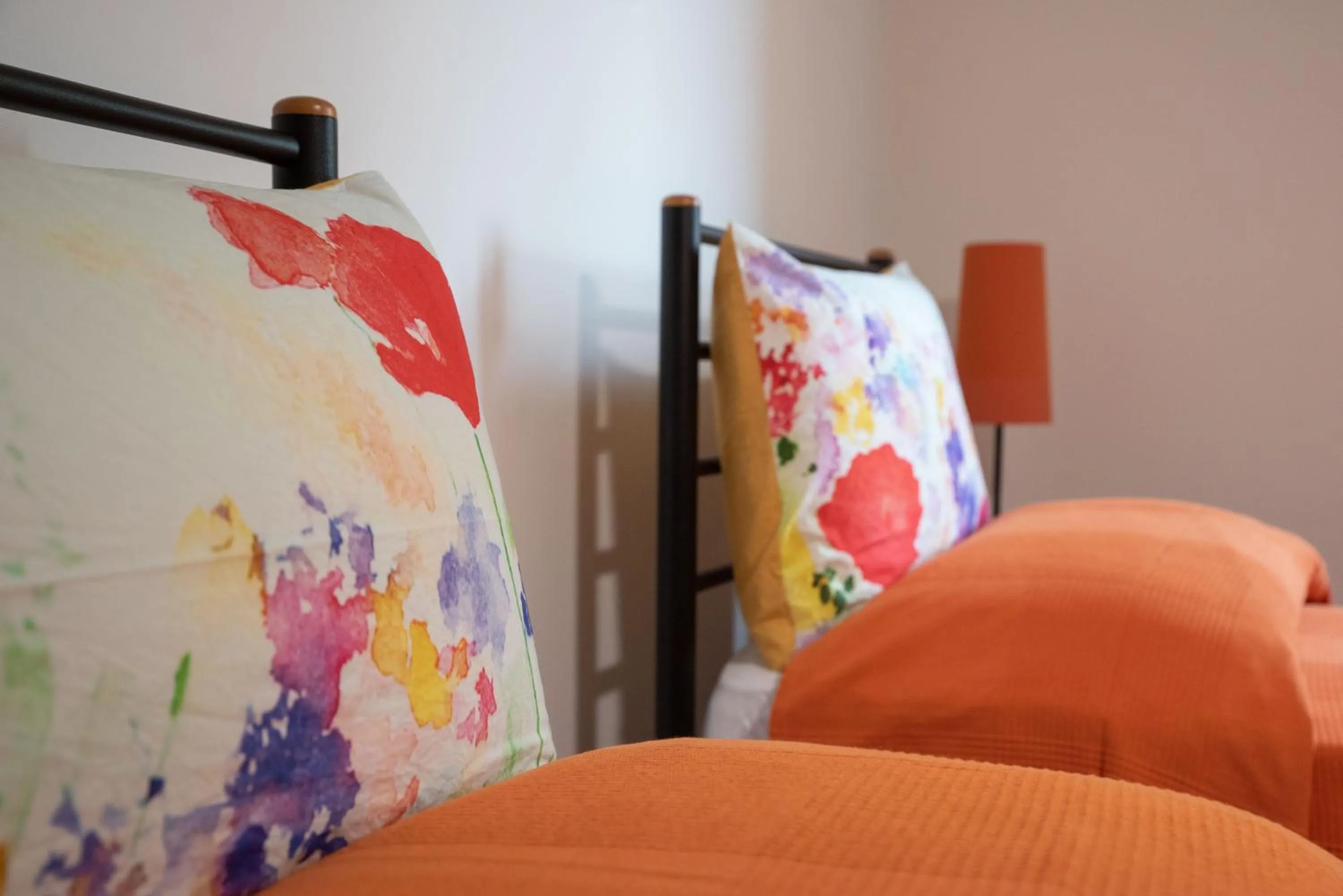 Decorative detail, Bed in B&B BrentaGiardino