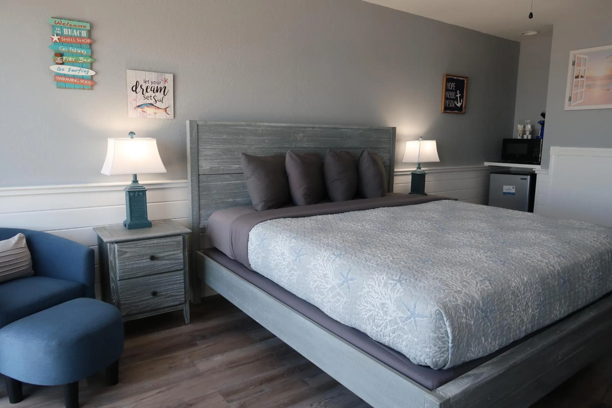 Bed in The Inn at Corolla