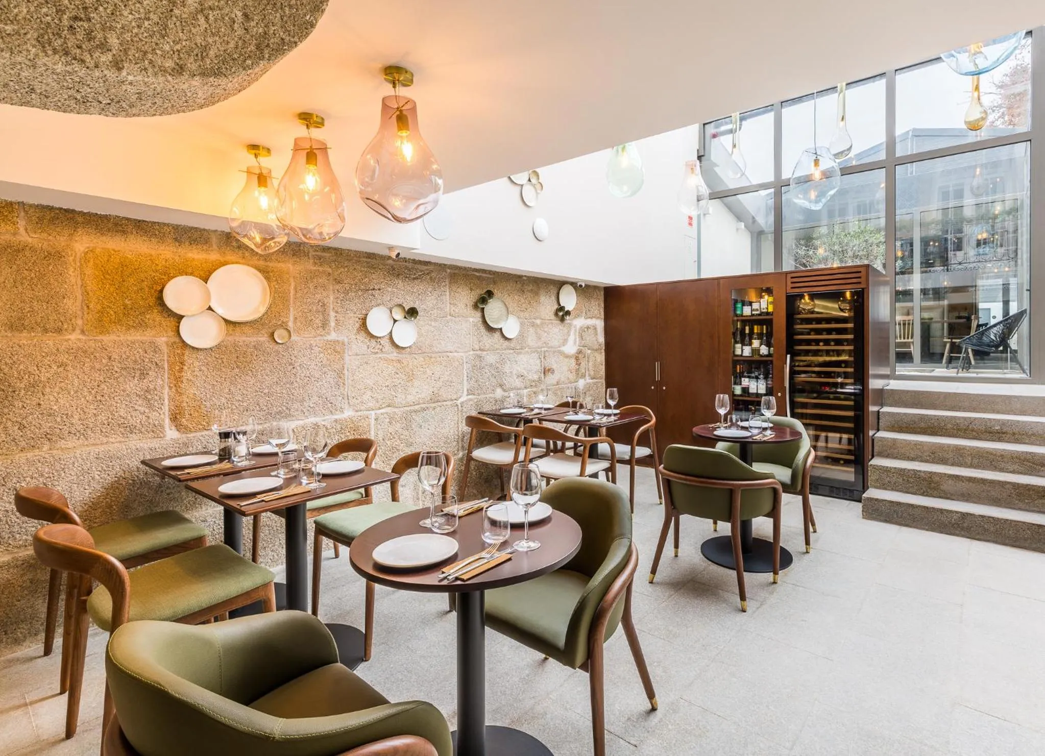 Restaurant/places to eat in Gallery Hostel