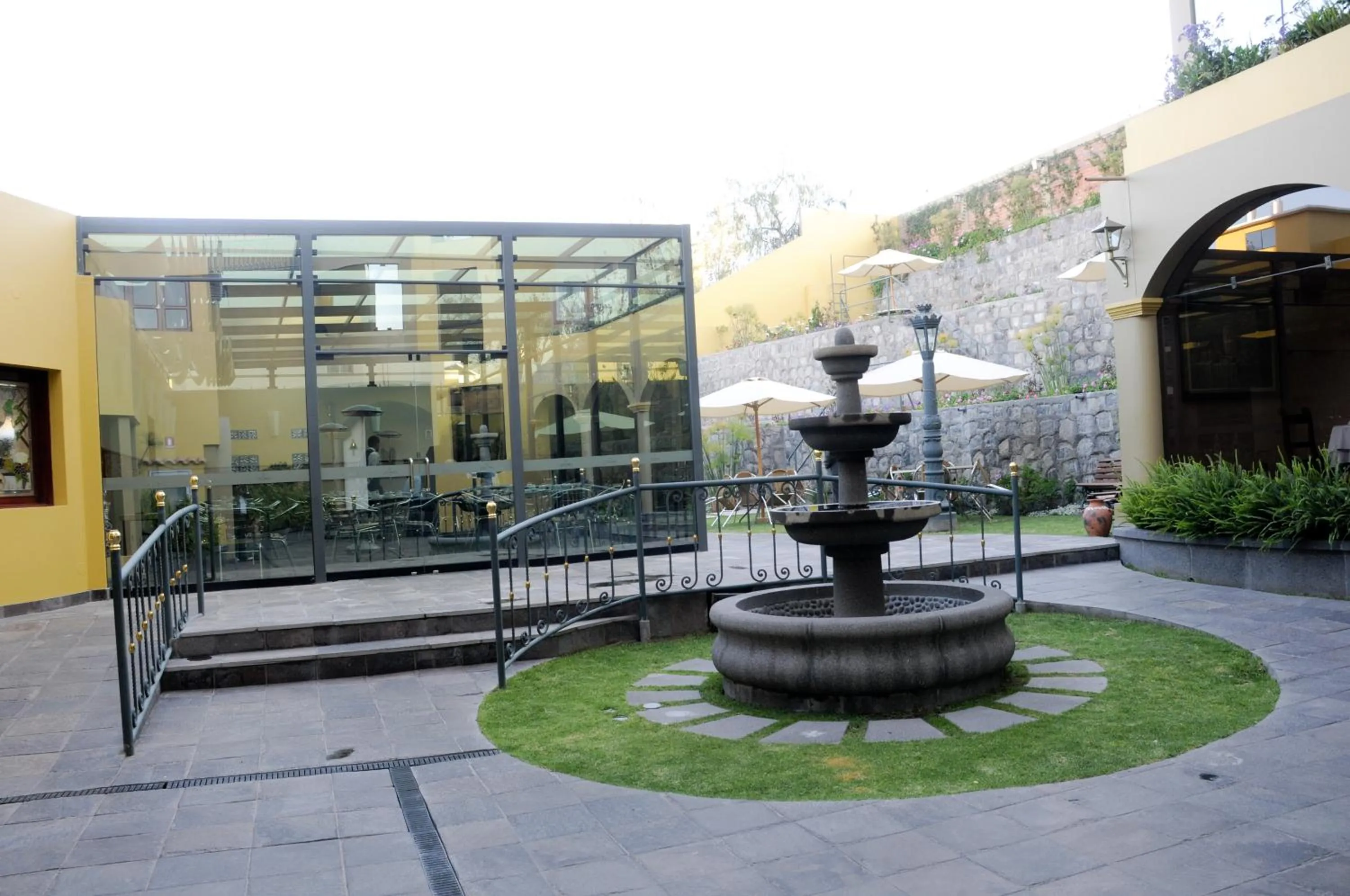 Day in El Cabildo Hotel