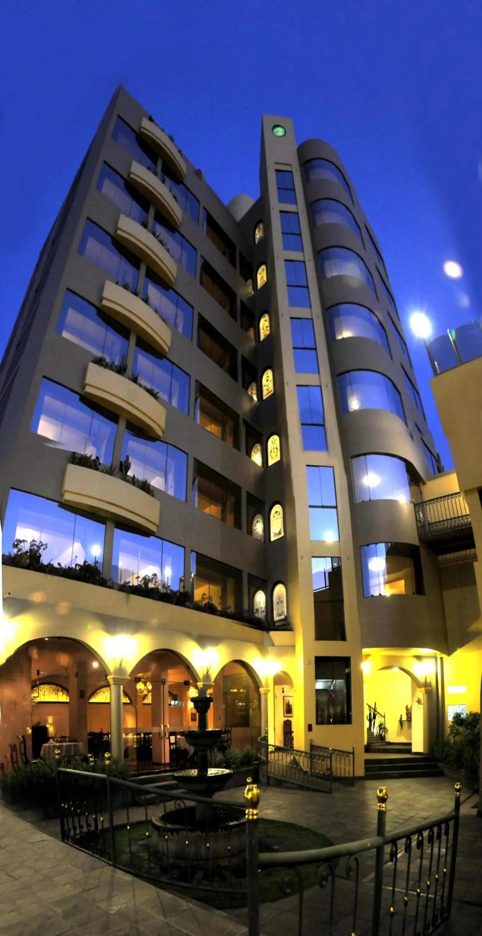 Facade/entrance in El Cabildo Hotel