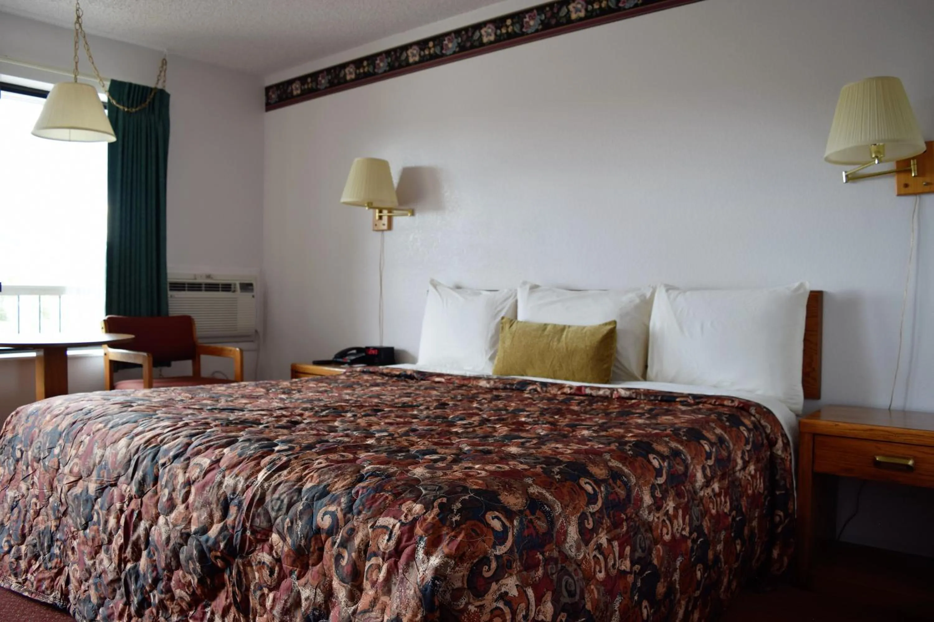 Bed in Littletree Inn