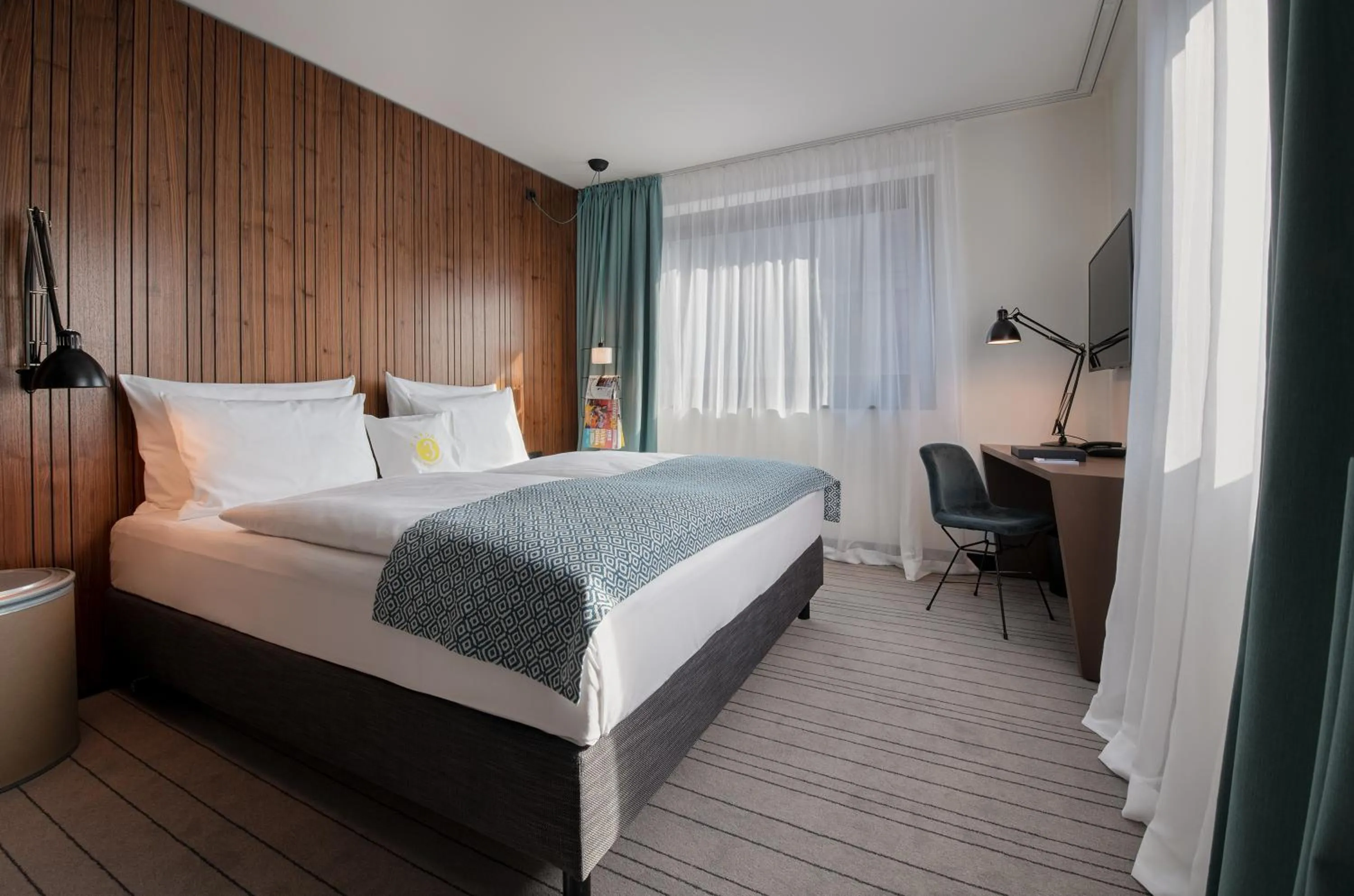 Bed in PIERDREI Hotel HafenCity Hamburg