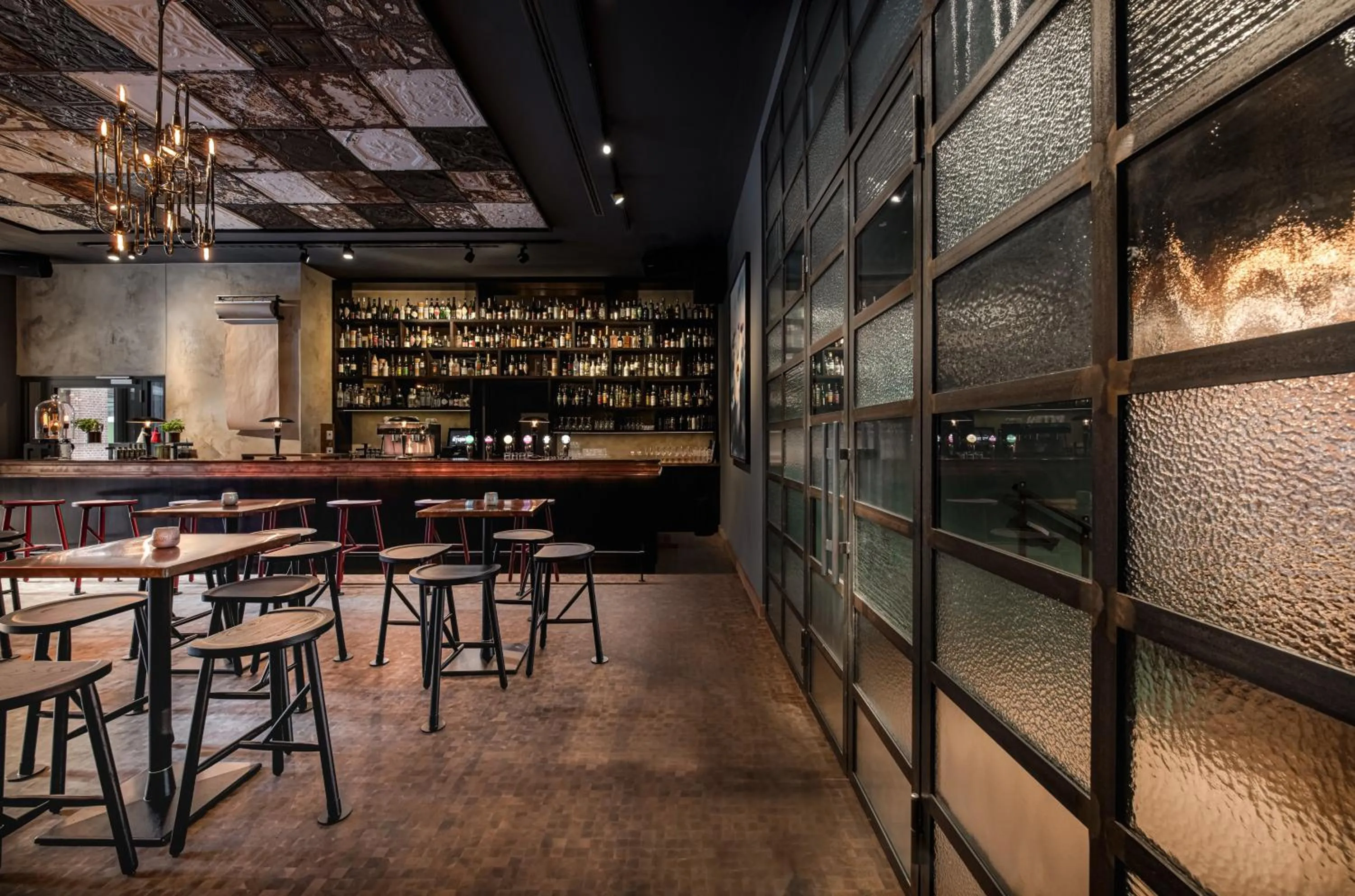 Lounge or bar in PIERDREI Hotel HafenCity Hamburg