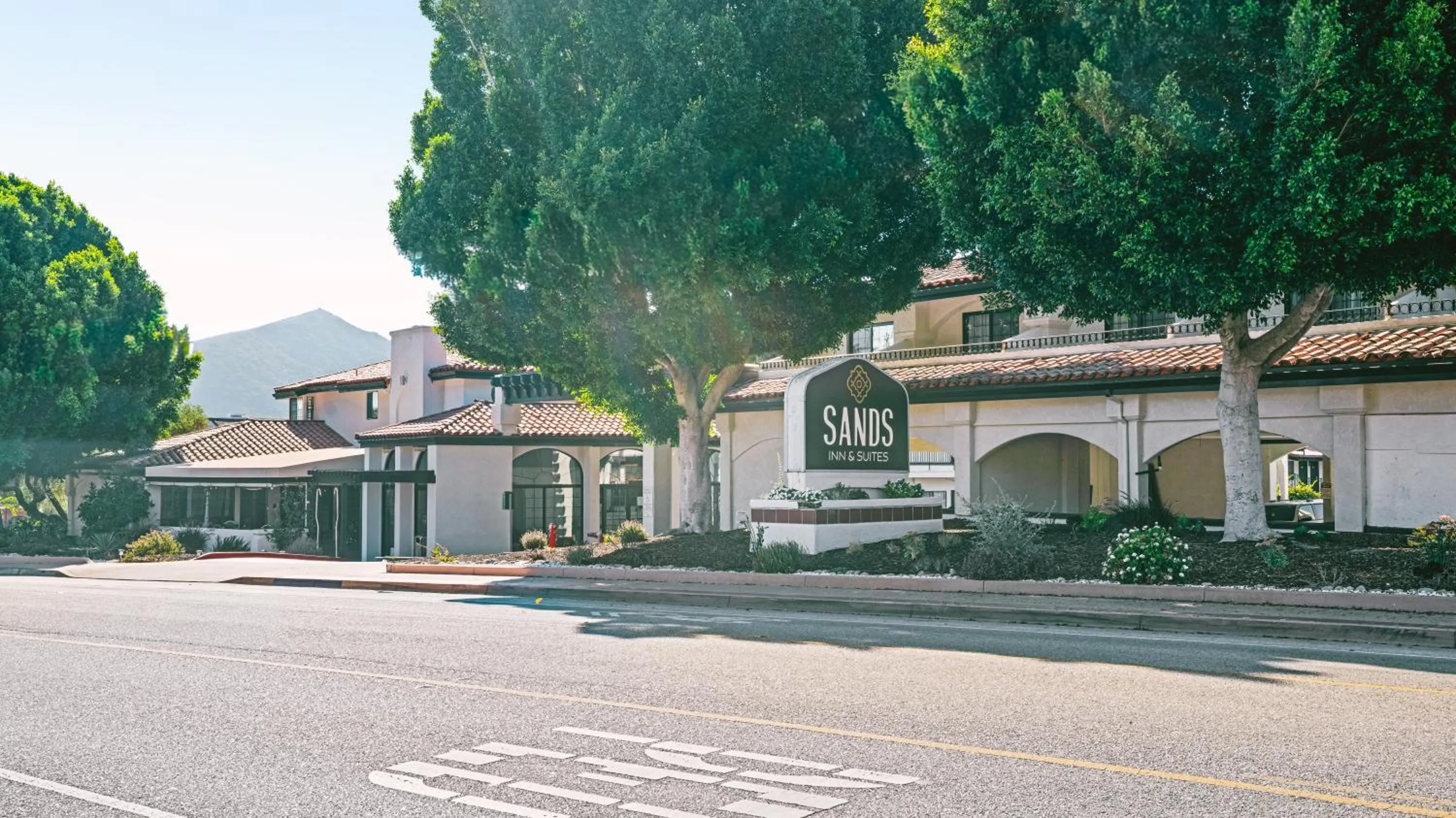 Property building in Sands Inn & Suites