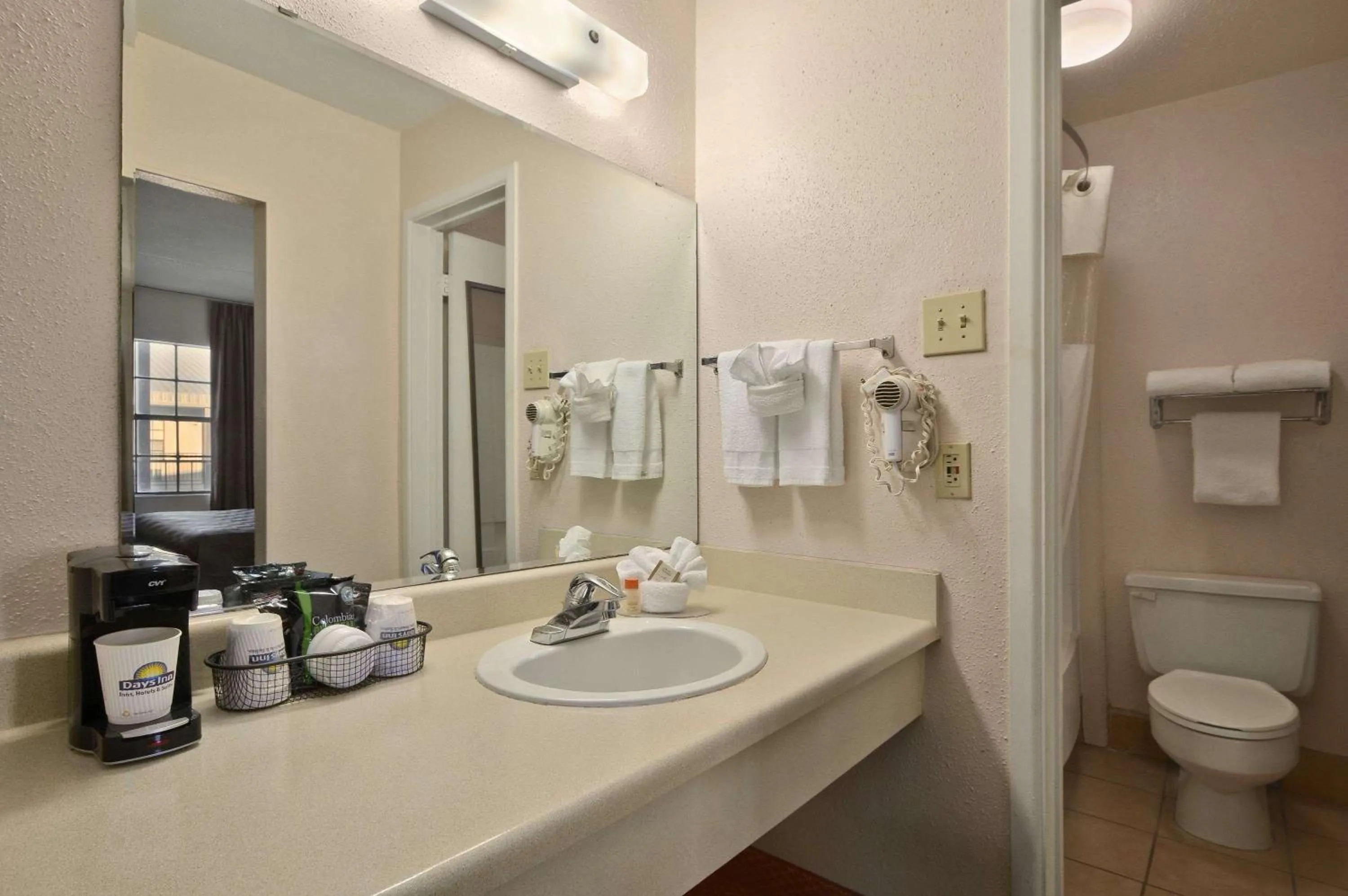 Photo of the whole room, Bathroom in Deluxe Inn San Antonio Near Lackland AFB