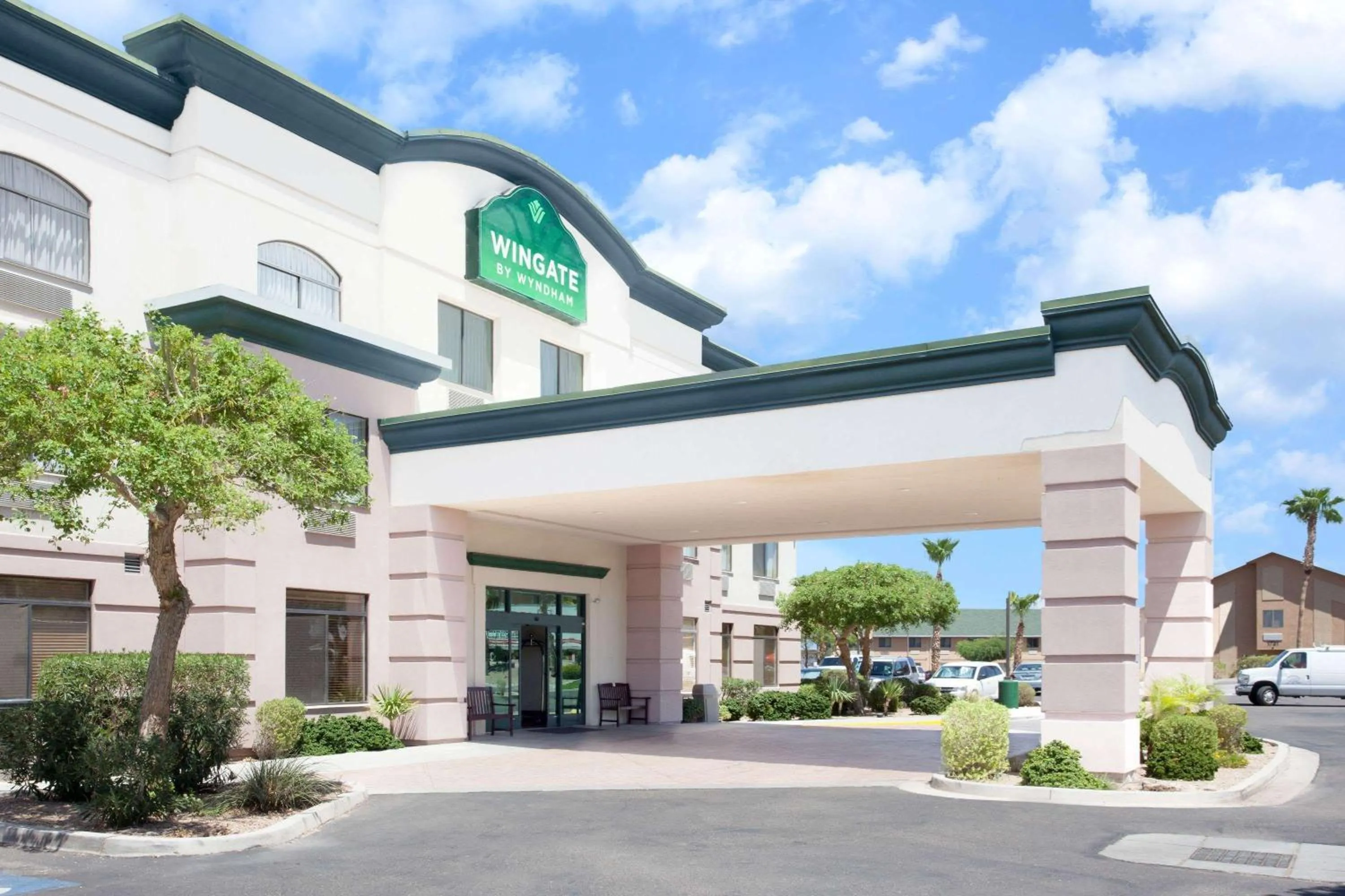 Property building in Wingate by Wyndham Yuma