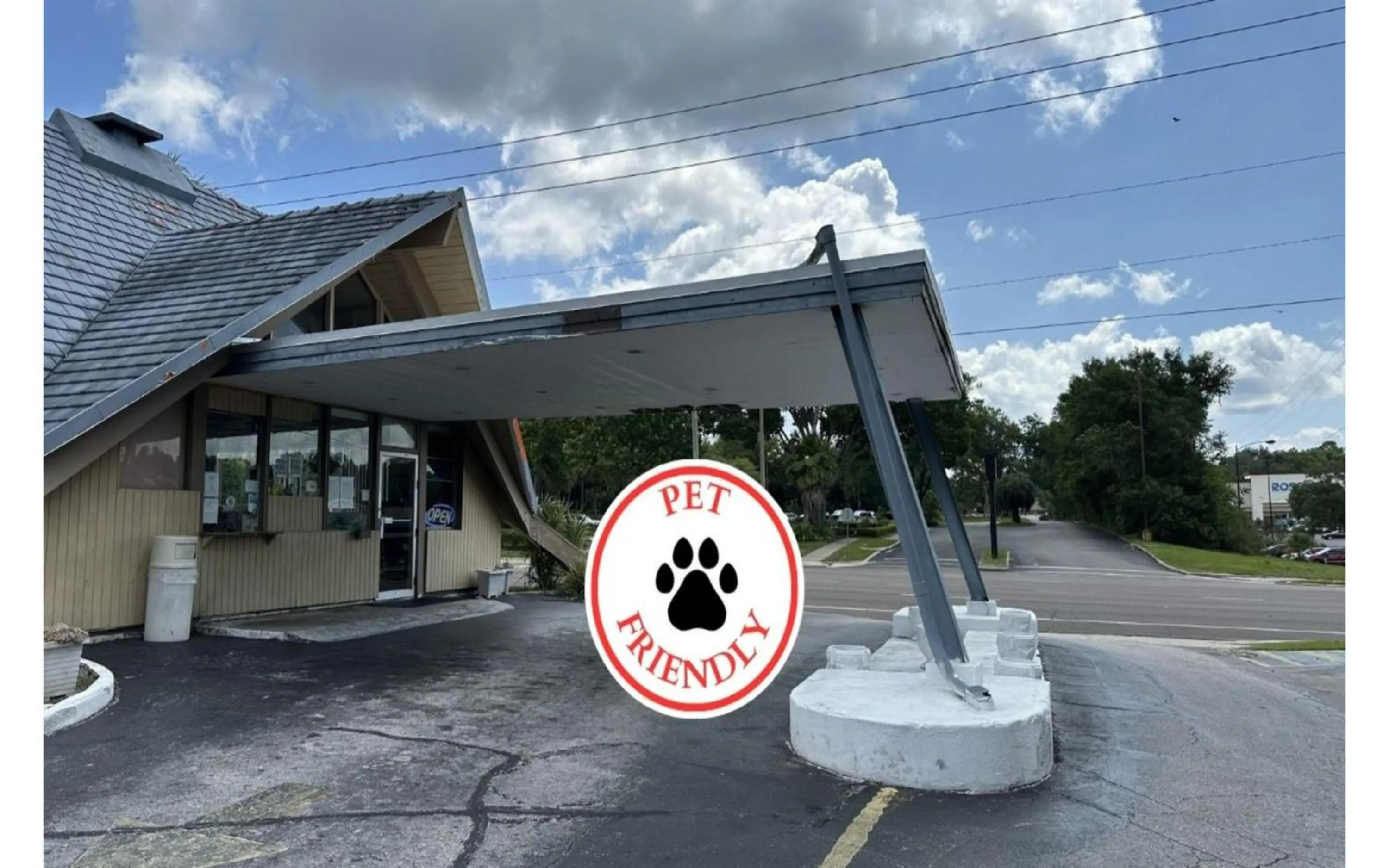 Facade/entrance in Kampus Inn by Hotel O Gainesville - University Area