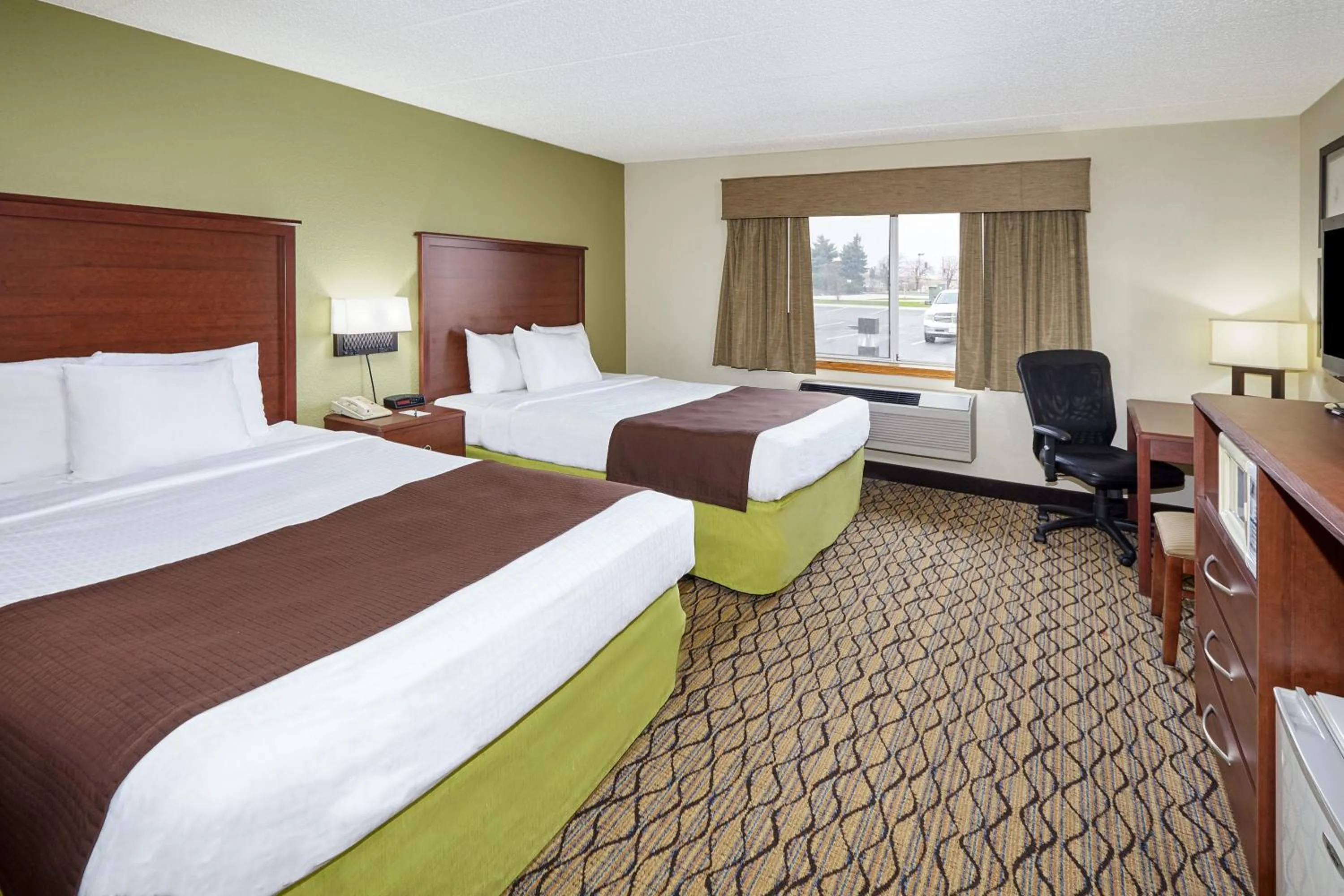Photo of the whole room, Bed in AmericInn by Wyndham Sheboygan