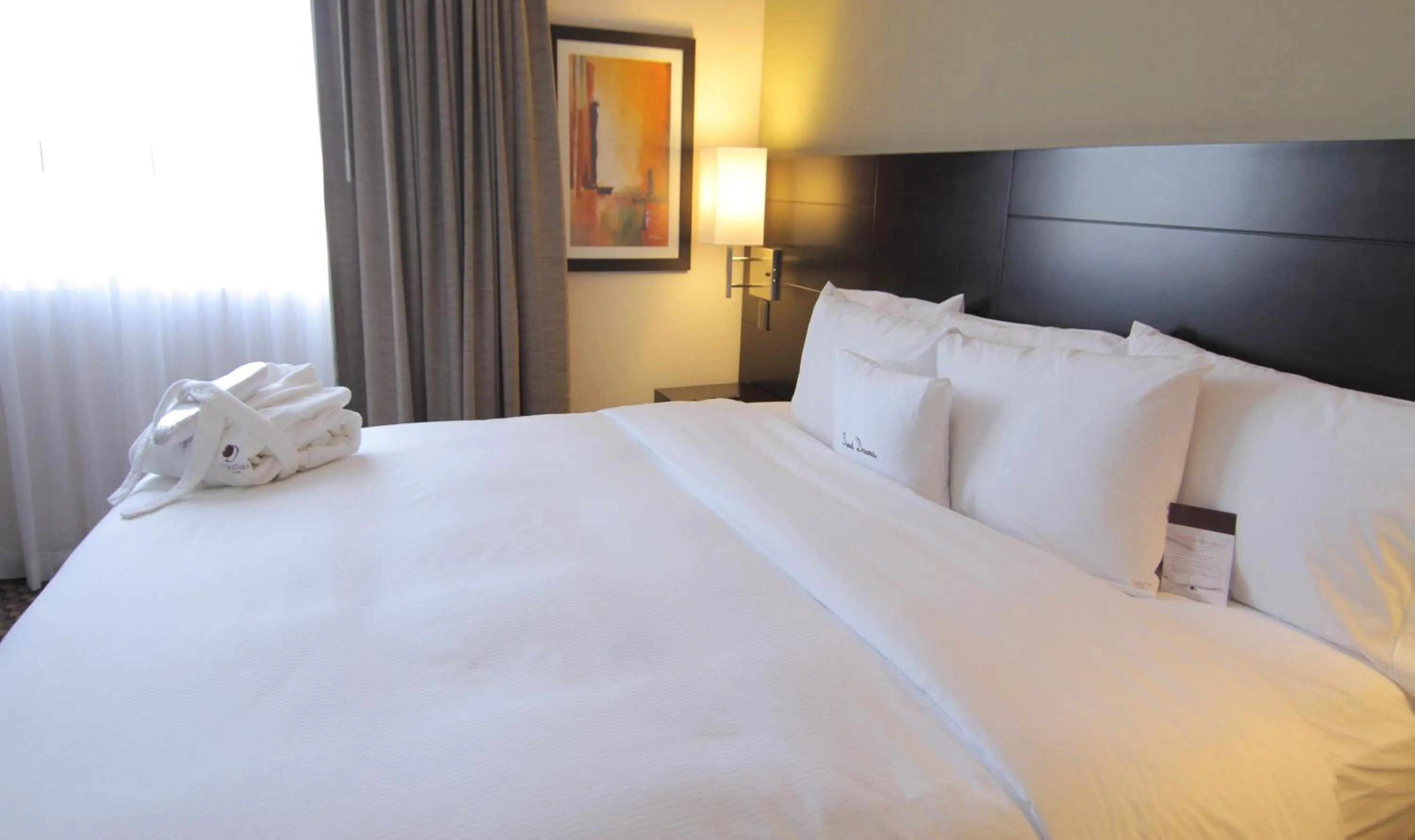 Bed in DoubleTree by Hilton Queretaro