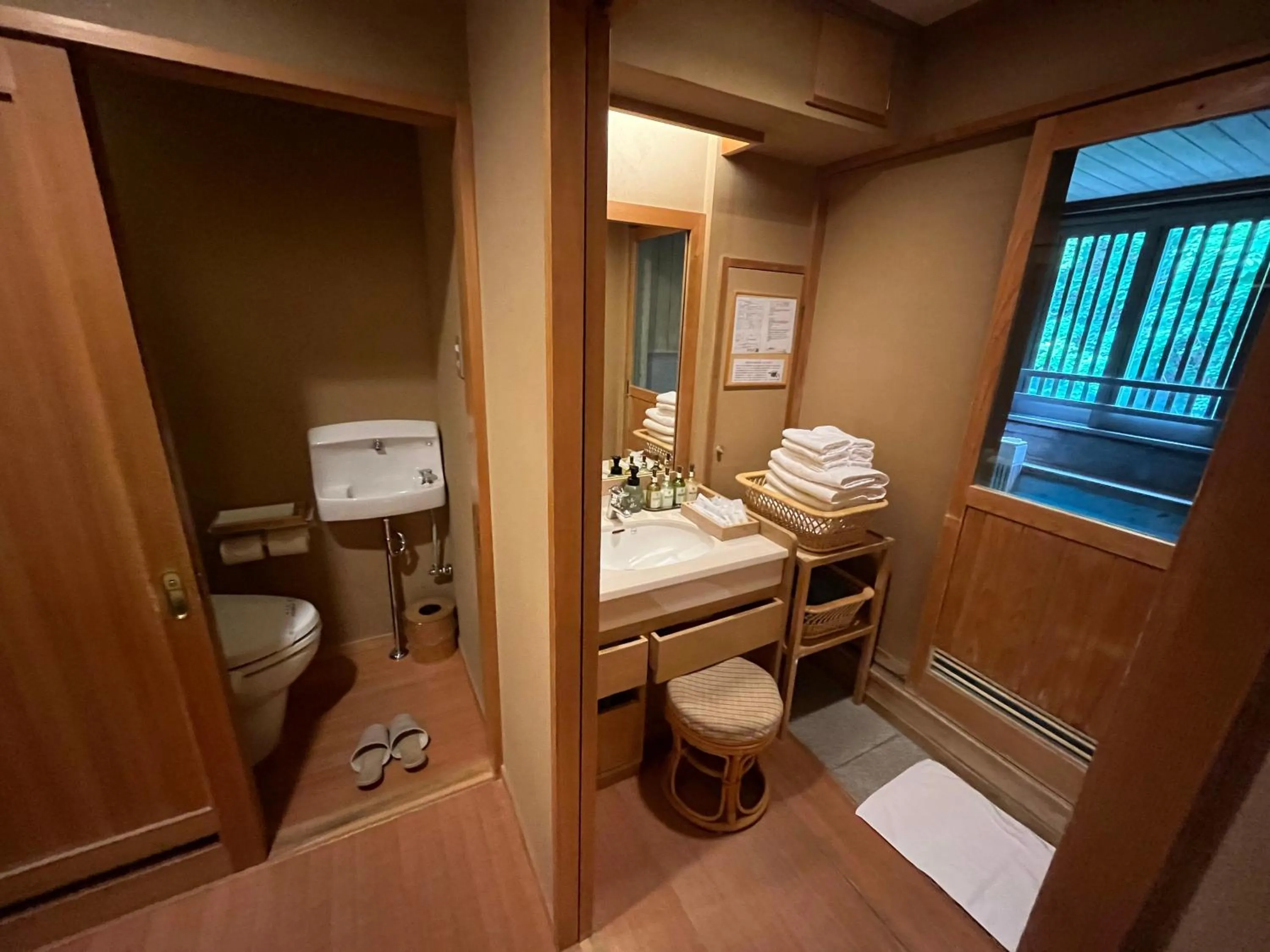 Toilet in Jozankei Daiichi Hotel Suizantei