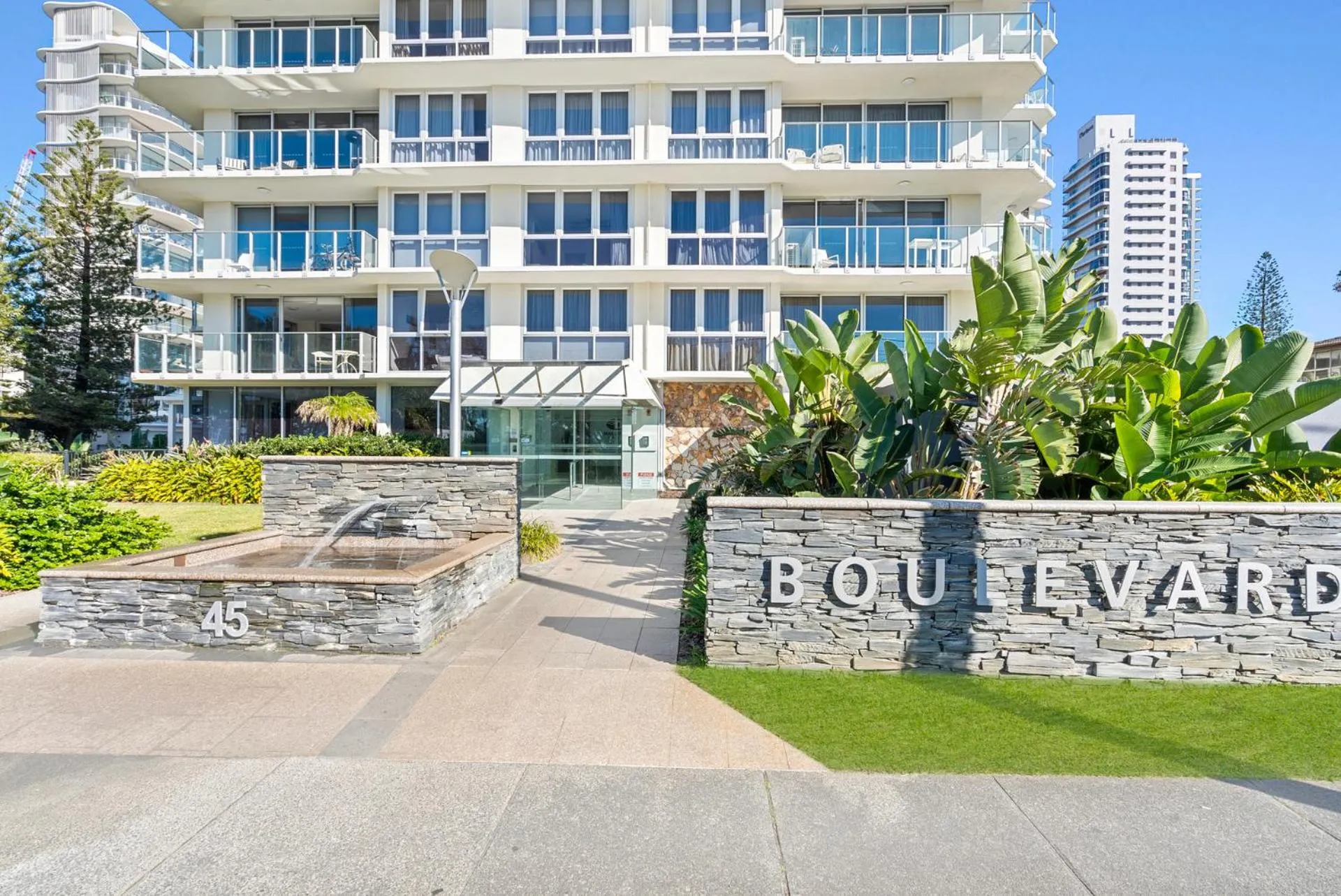 Property building in Boulevard Towers on Broadbeach
