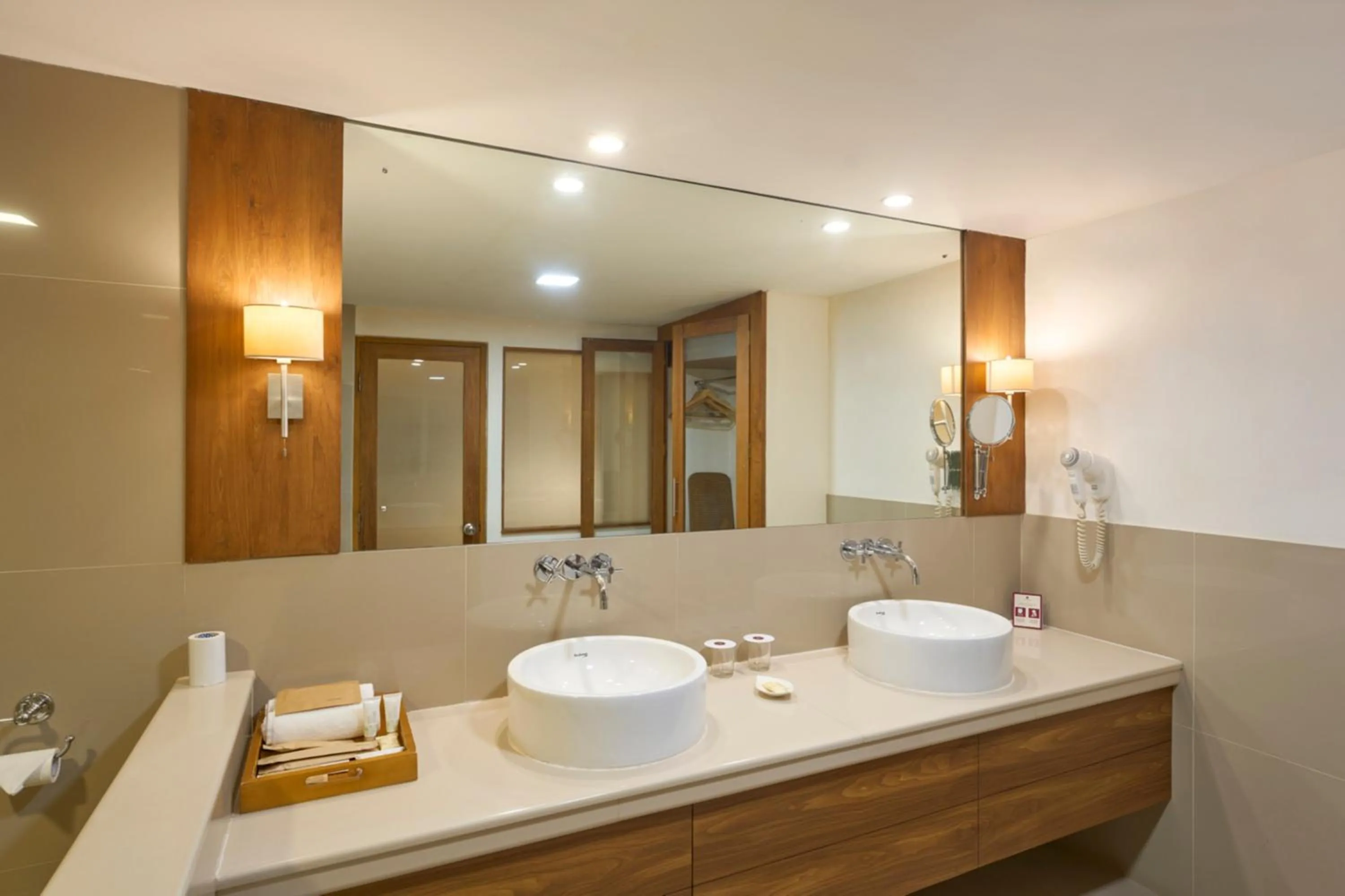 Bathroom in The Avenue Regent