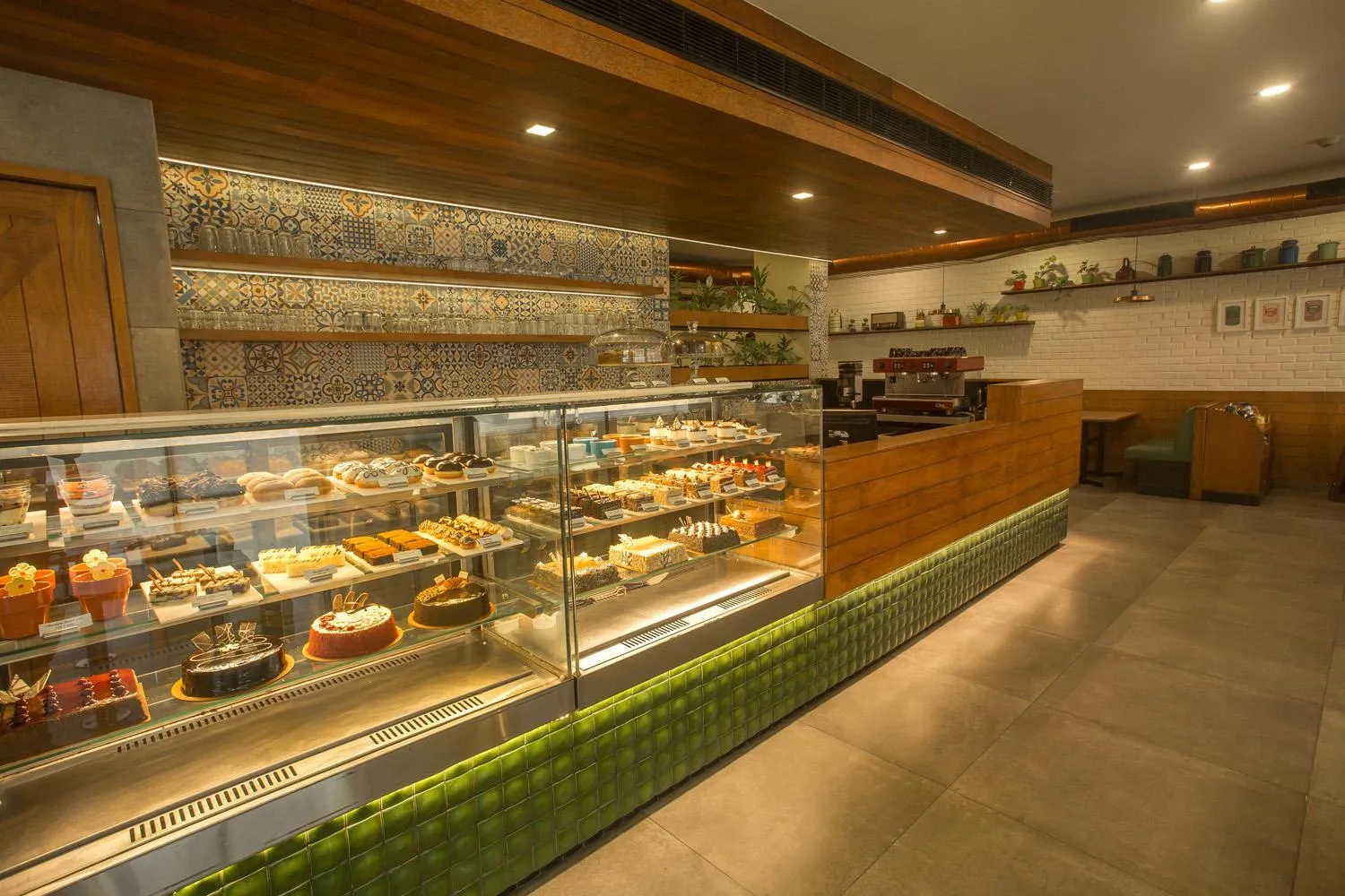 Food and drinks in The Avenue Regent