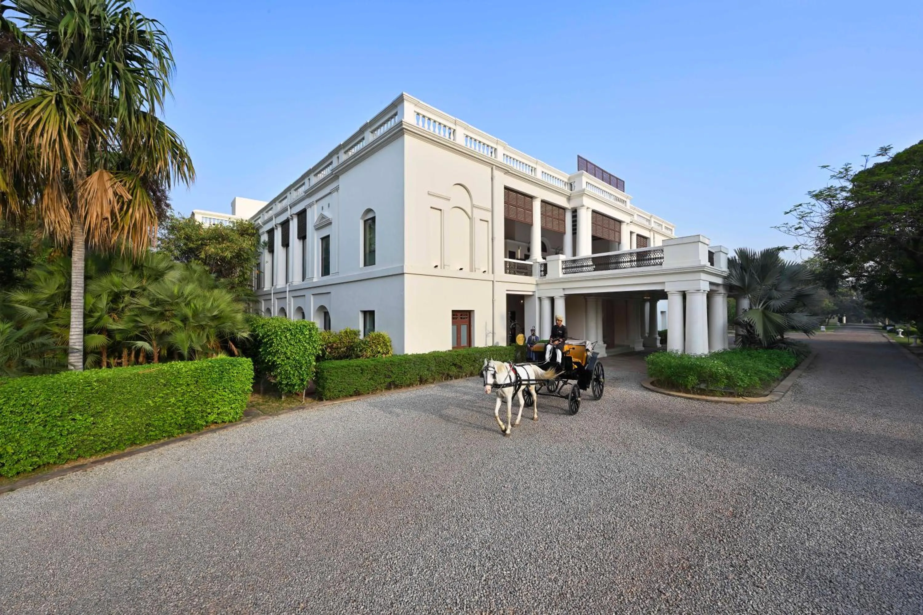 Facade/entrance in Taj Nadesar Palace