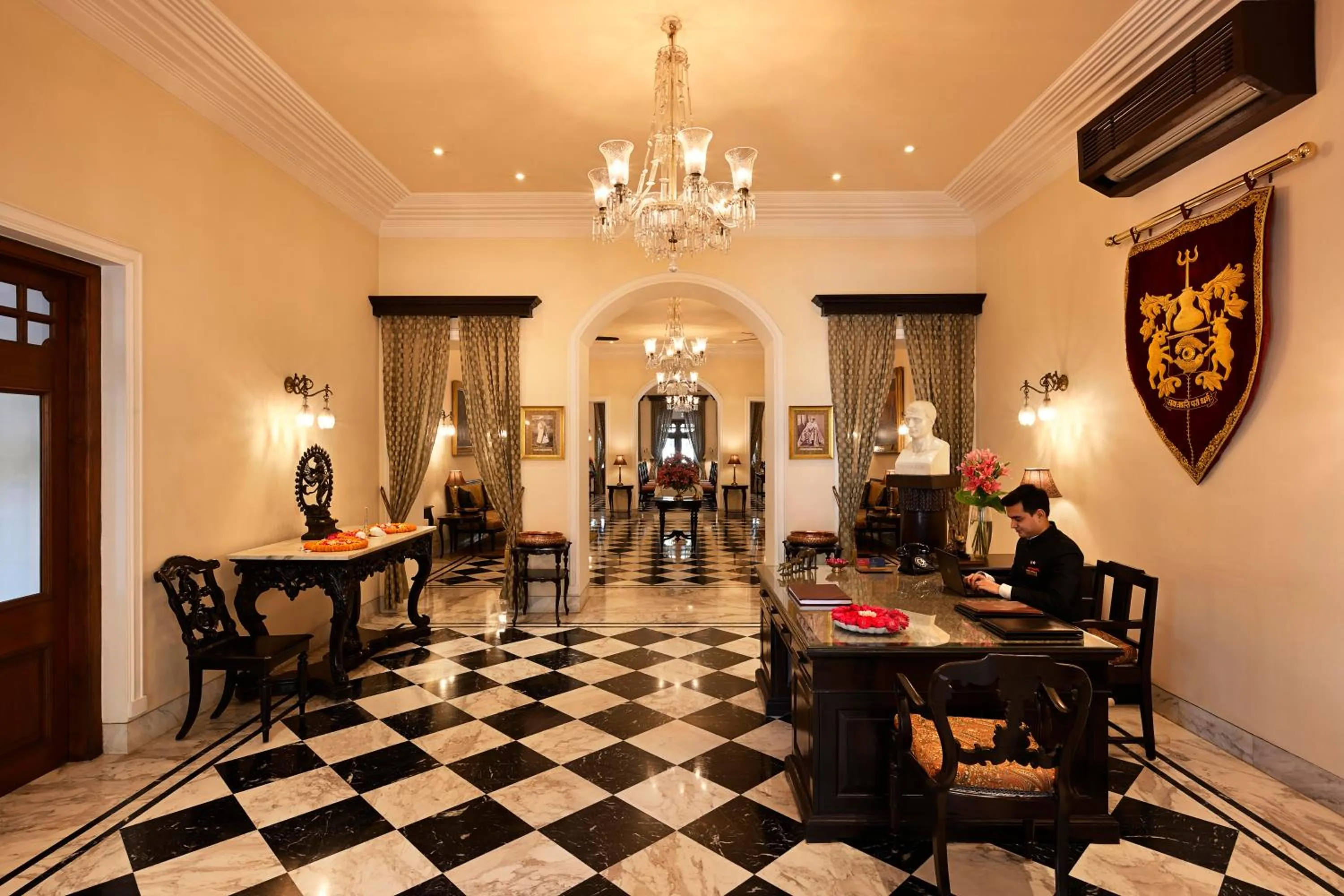 Lobby or reception in Taj Nadesar Palace