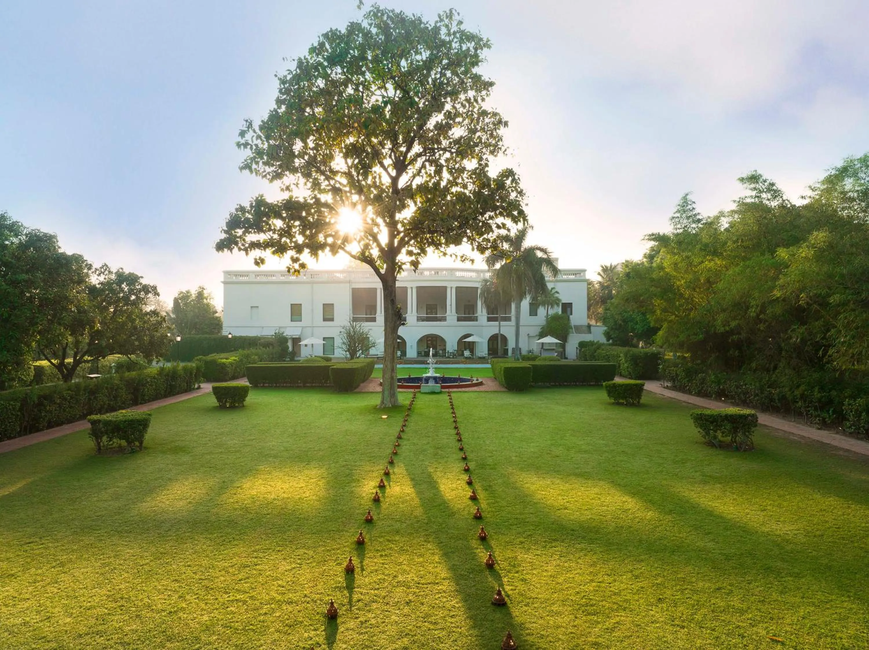 Facade/entrance in Taj Nadesar Palace