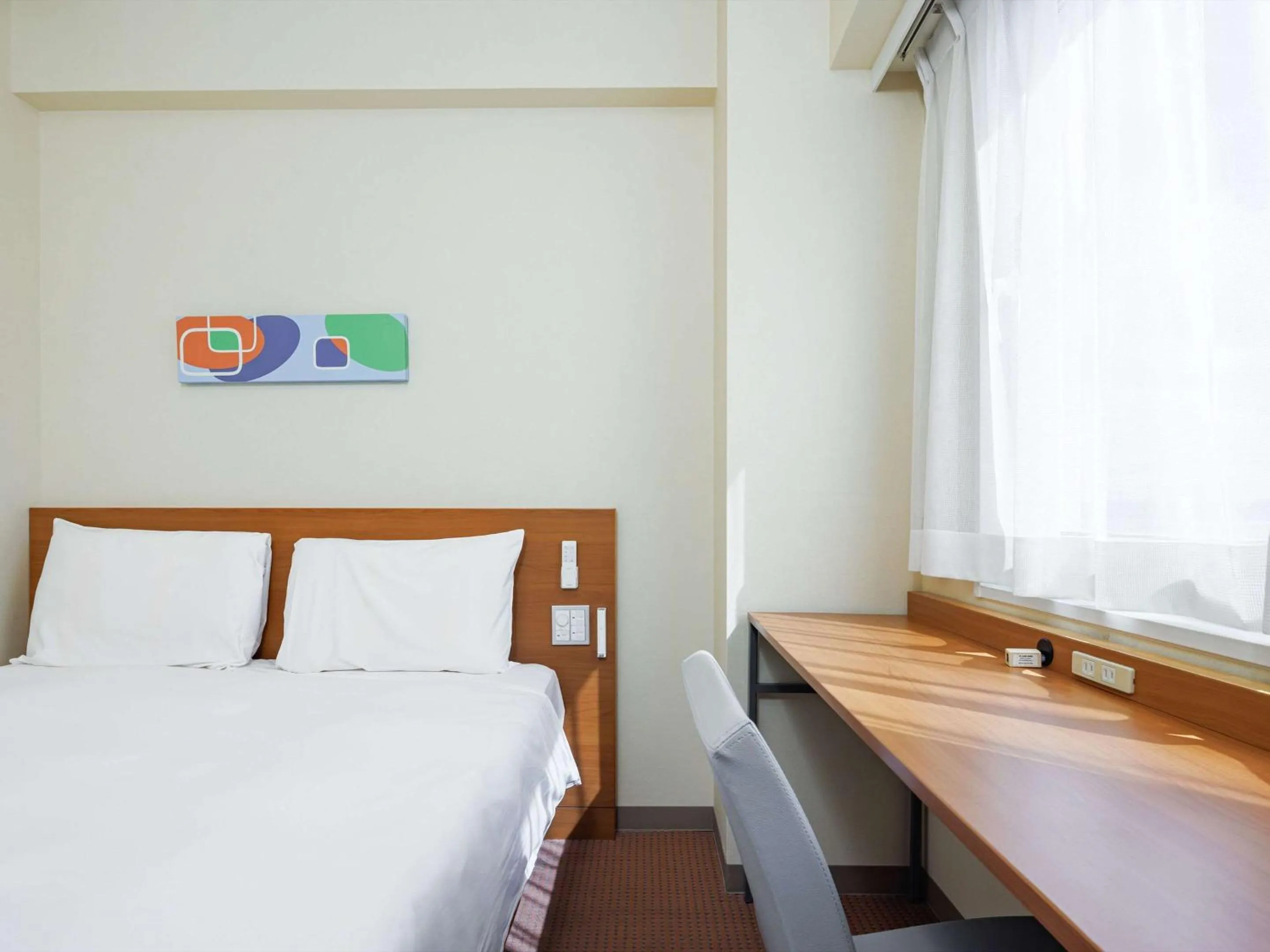 Bedroom, Bed in Comfort Inn Chiba Hamano