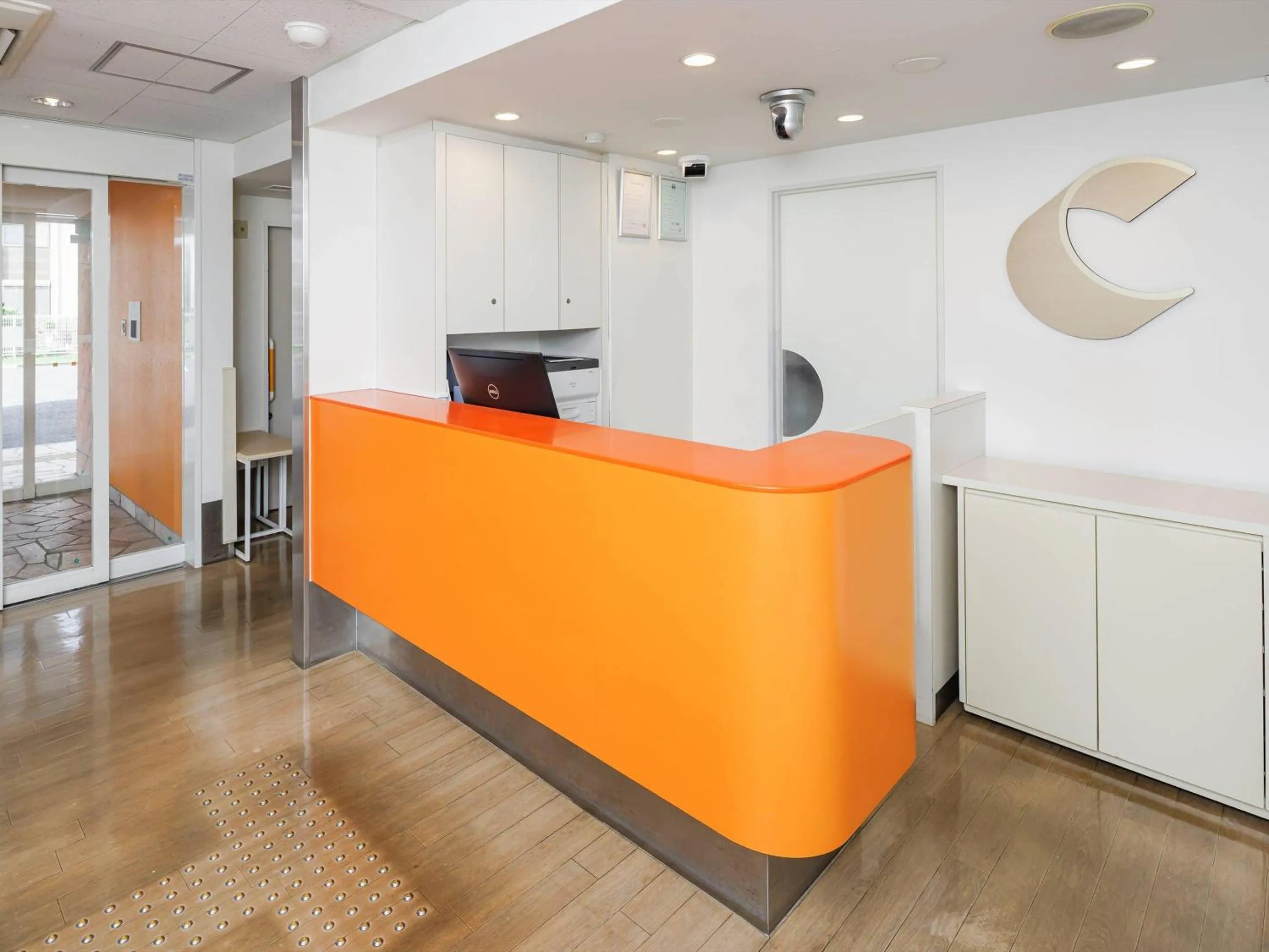 Lobby or reception in Comfort Inn Chiba Hamano