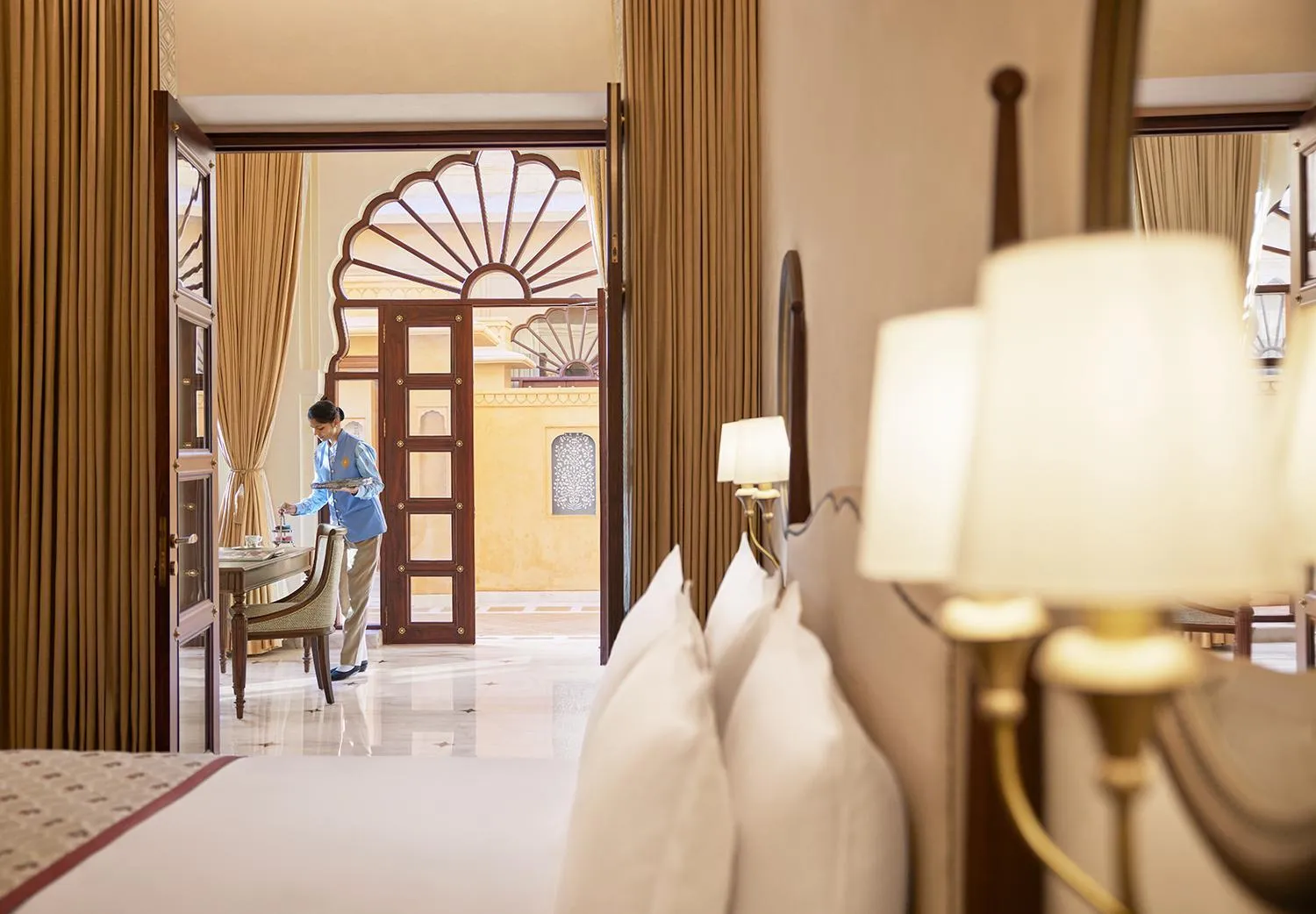 Living room, Bed in Sawai Man Mahal