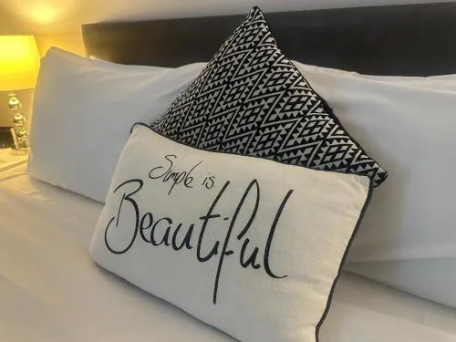 Two Tree Motel & Lodge